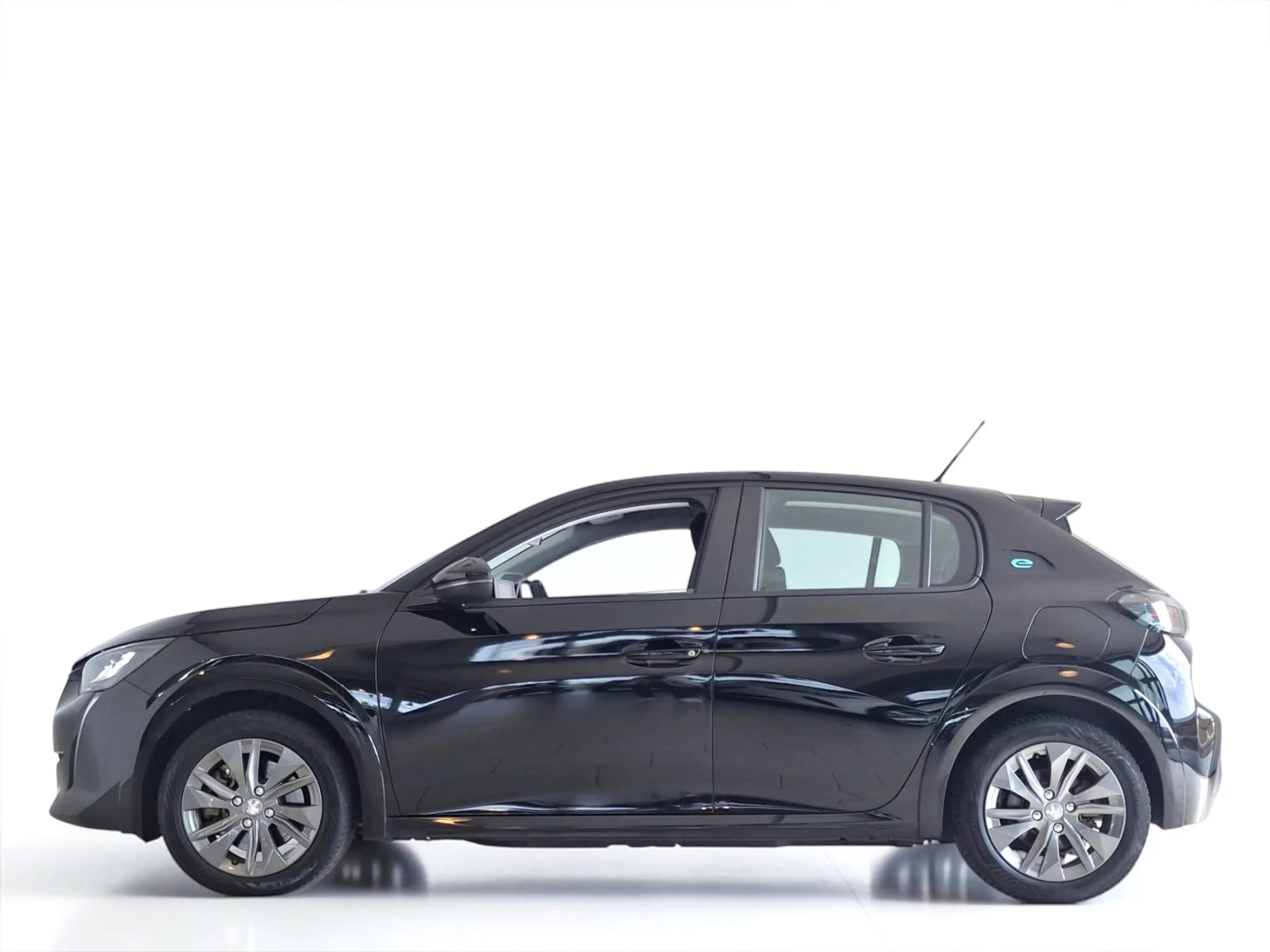 Peugeot e-208 EV Active Pack 50 kWh SOH 92,6% PDC CARPLAY ECC — photo 6
