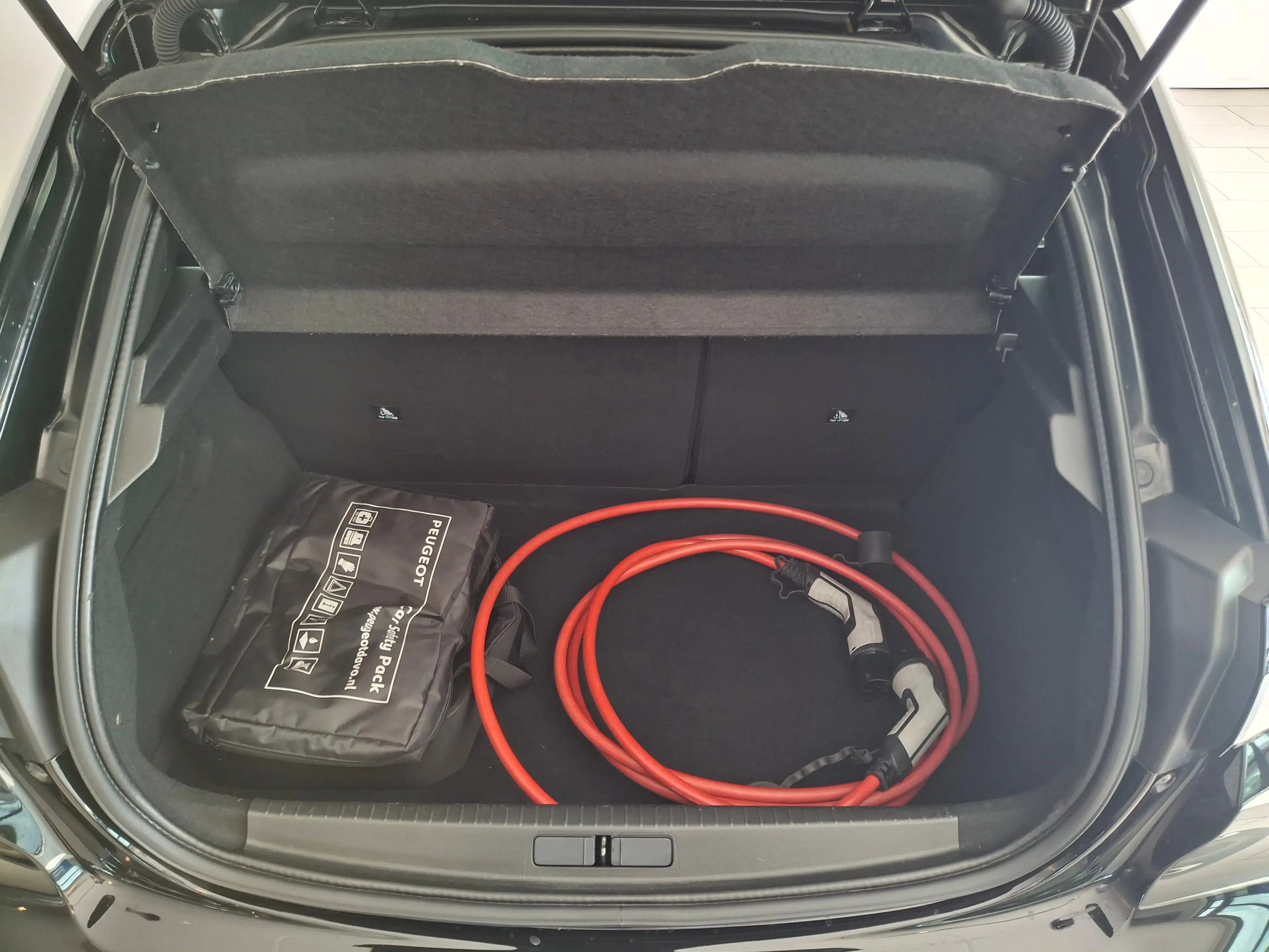Peugeot e-208 EV Active Pack 50 kWh SOH 92,6% PDC CARPLAY ECC — photo 14