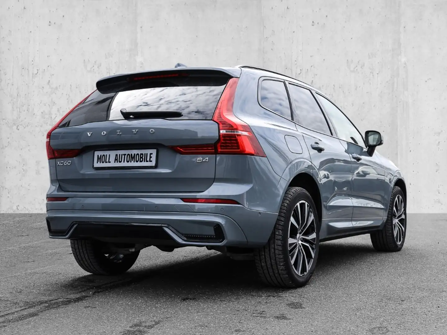 Volvo XC60 Ultimate Dark 2WD B4 Diesel EU6d HUD AD digitales Grau - 2