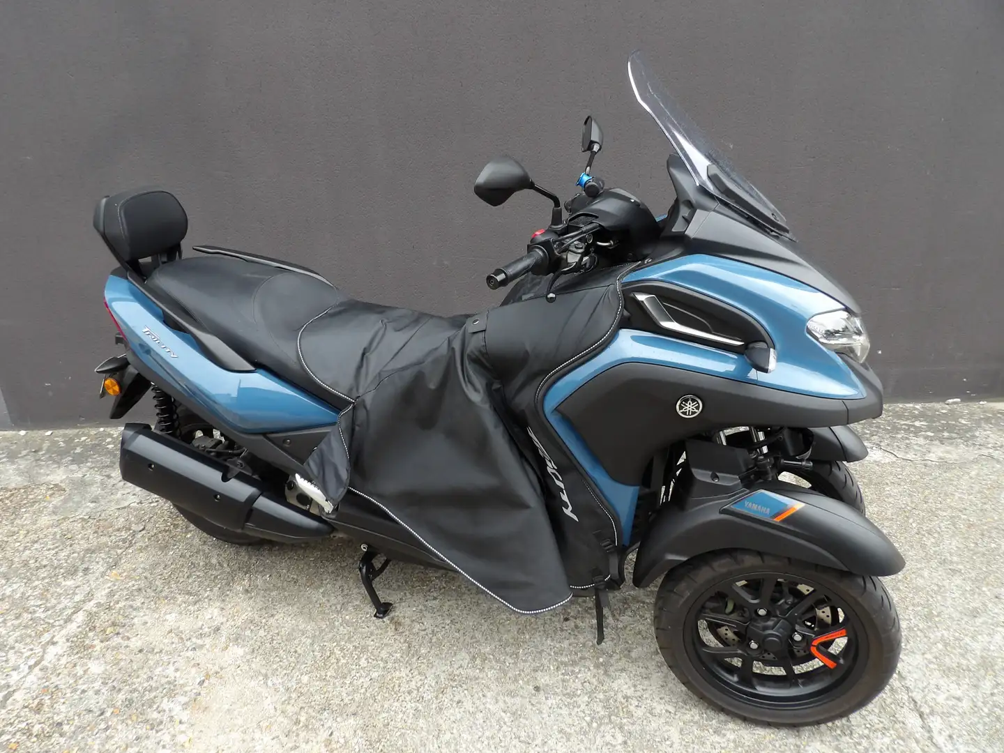 Yamaha TriCity Bleu - 1