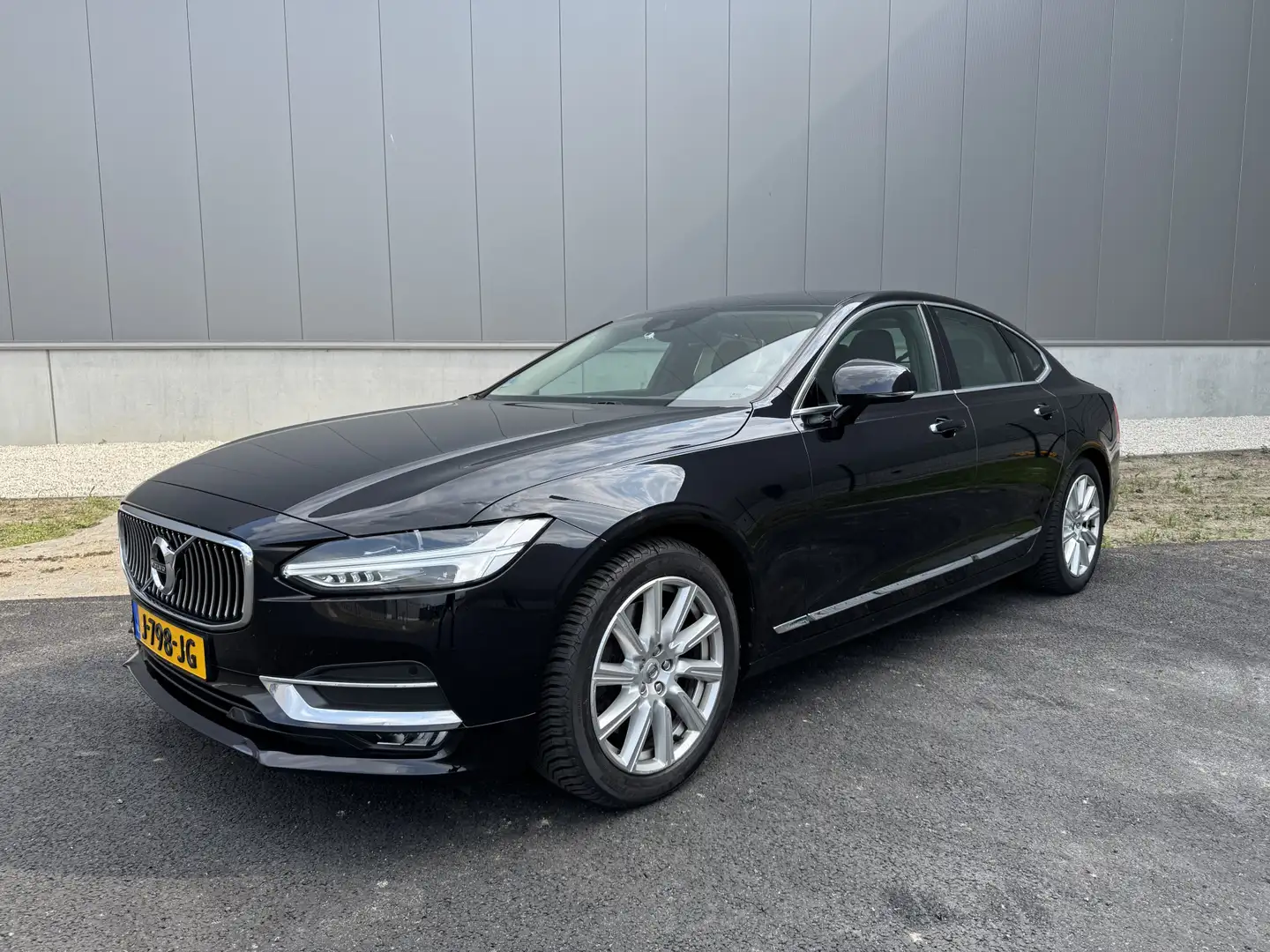 Volvo S90 2.0 T4 Inscription Plus Line Luxury Orig. NL, Vol Чёрный - 1