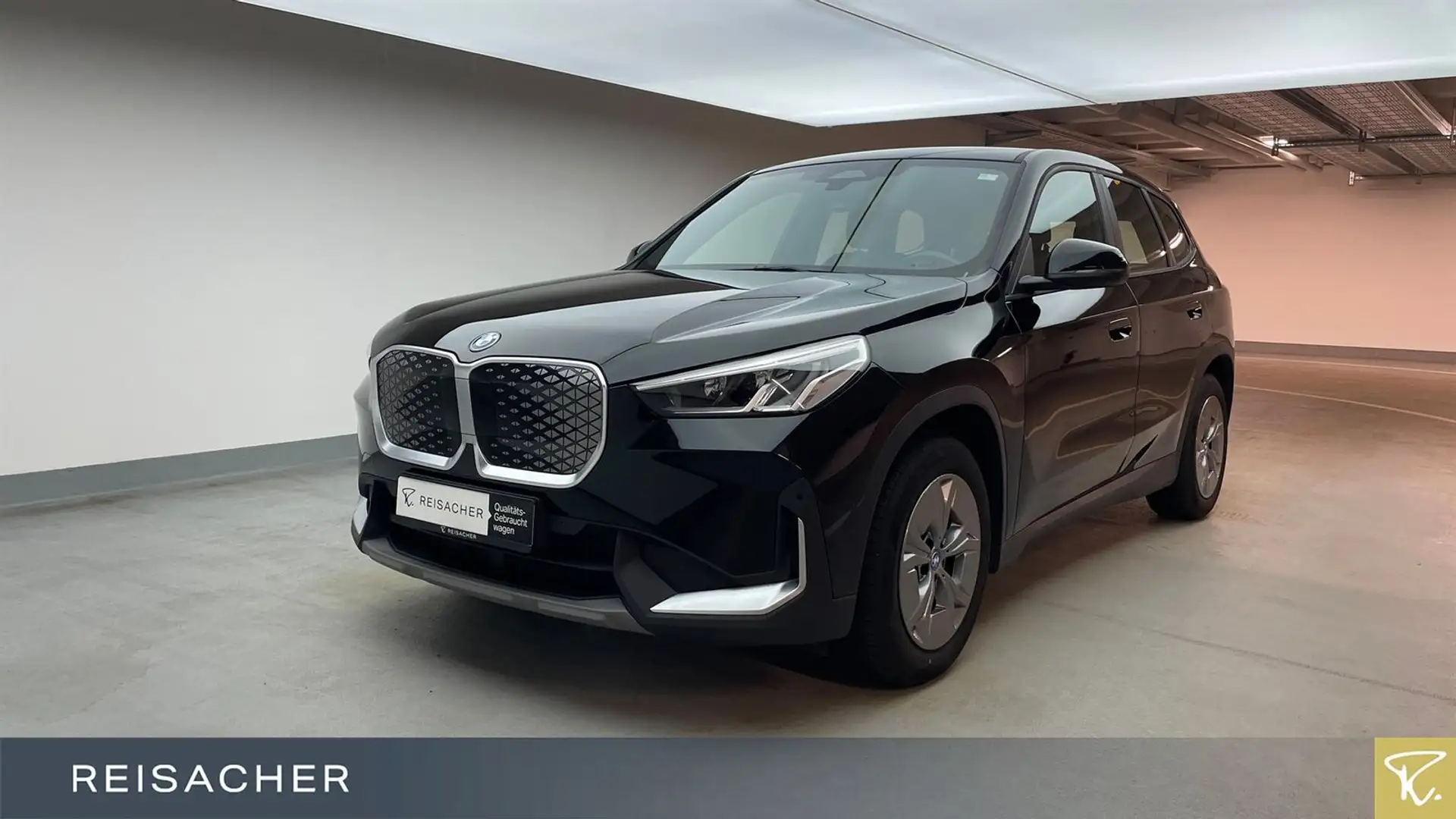 BMW iX1 IX1 A XDRIVE30 LCPlus RFK DAB+ Tempomat Schwarz - 1