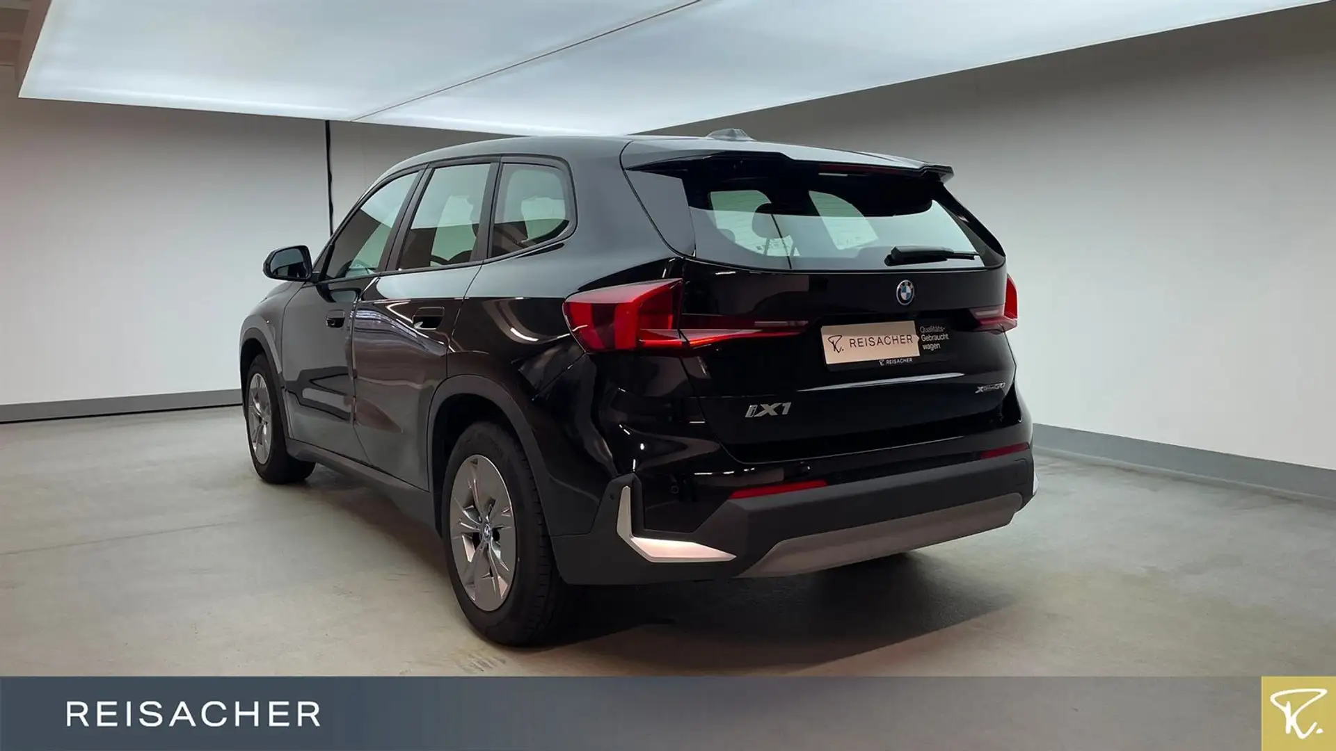 BMW iX1 IX1 A XDRIVE30 LCPlus RFK DAB+ Tempomat Schwarz - 2