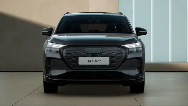 Audi E-Tron view 4