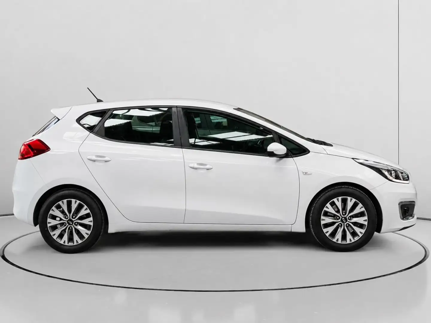 Kia Ceed / cee'd 1.4 CVVT Concept Plus Blanco - 2