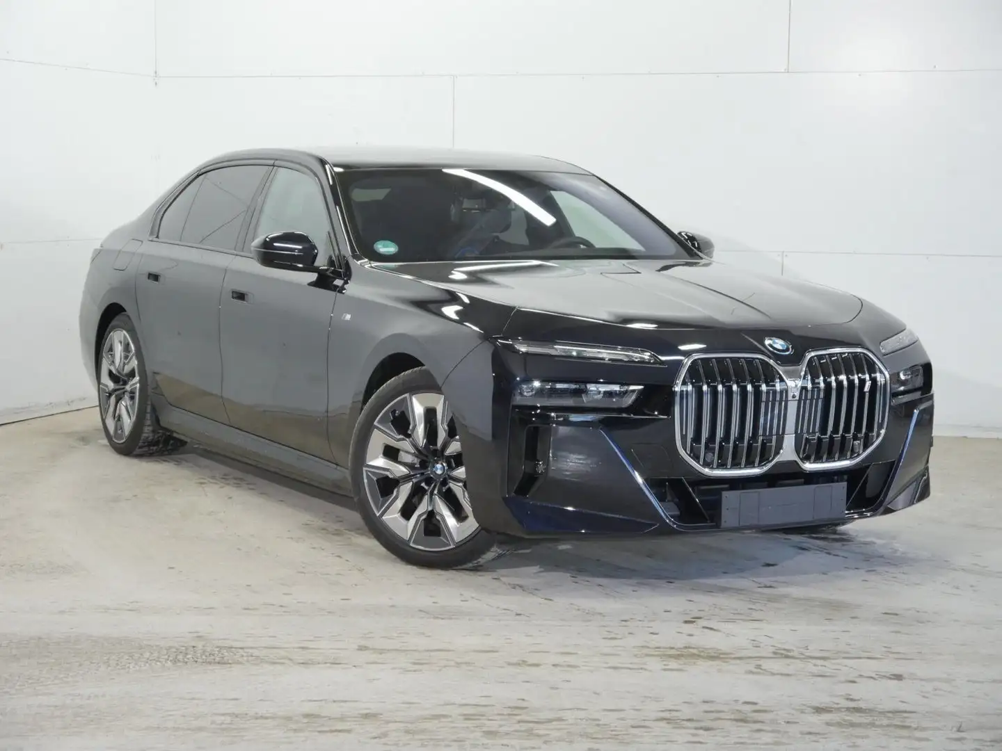 BMW i7 xDrive60 Limousine M Sportpaket B&W Surround Schwarz - 2