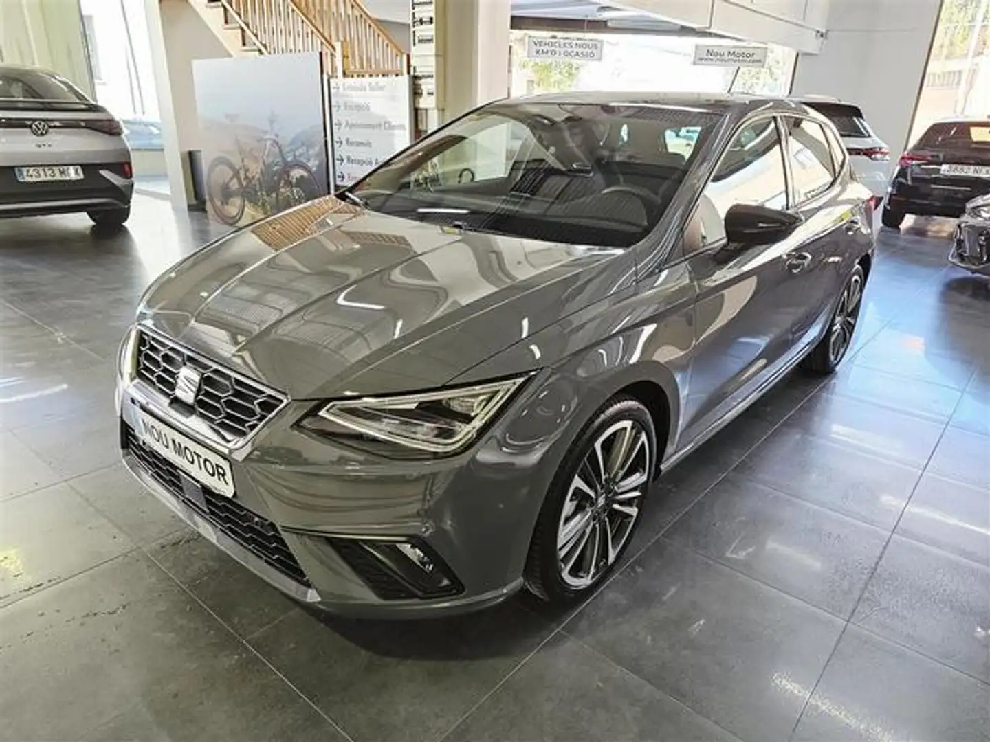 SEAT Ibiza 1.5 TSI S&S FR XS DSG7 150 Gris - 1