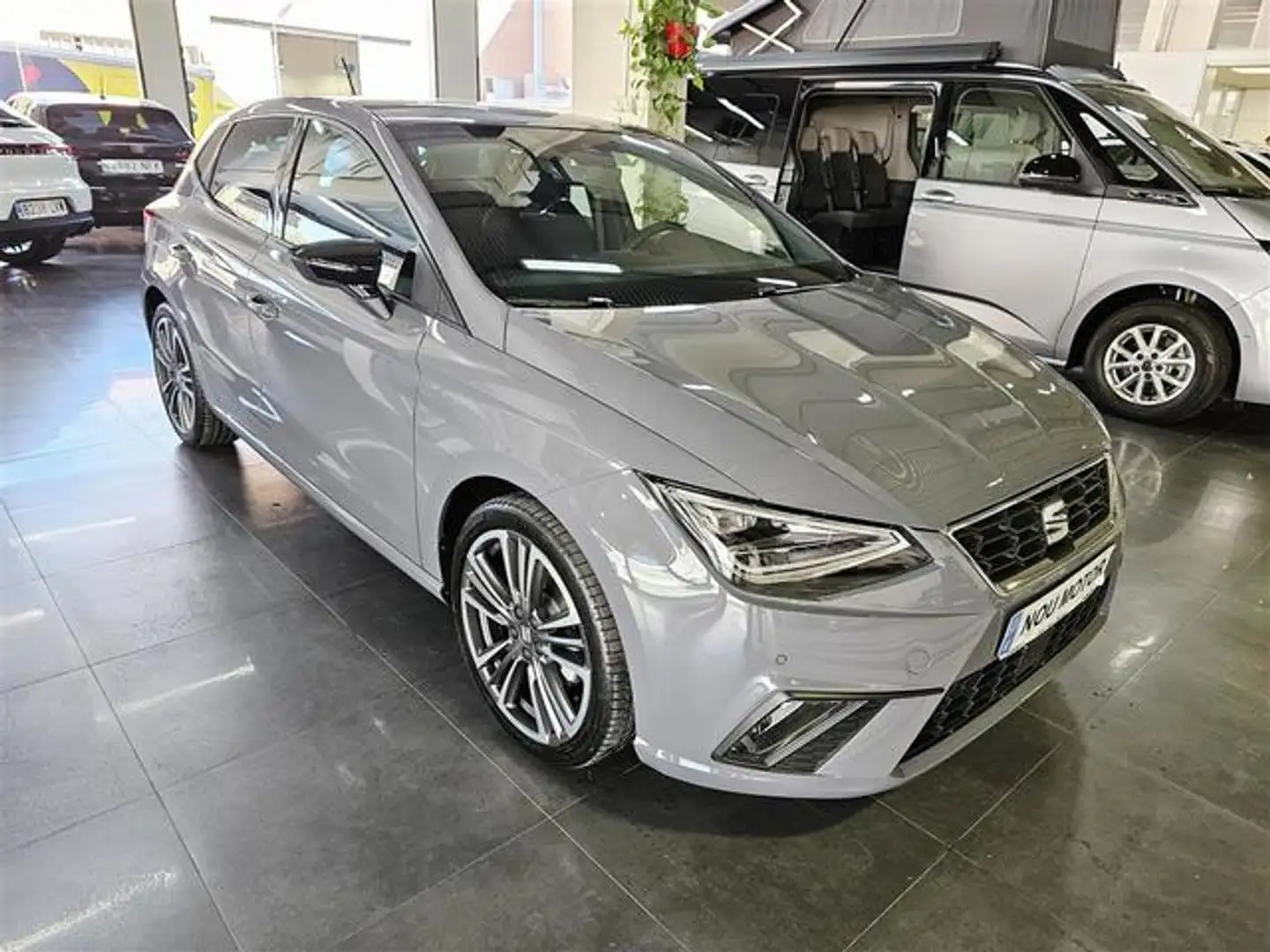 SEAT Ibiza 1.5 TSI S&S FR XS DSG7 150 Gris - 2