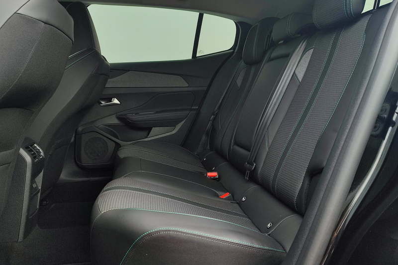 Peugeot 408 1.2 AUTOMAAT Hybrid 145 e-DCS6 Allure Navigatie | — photo 14