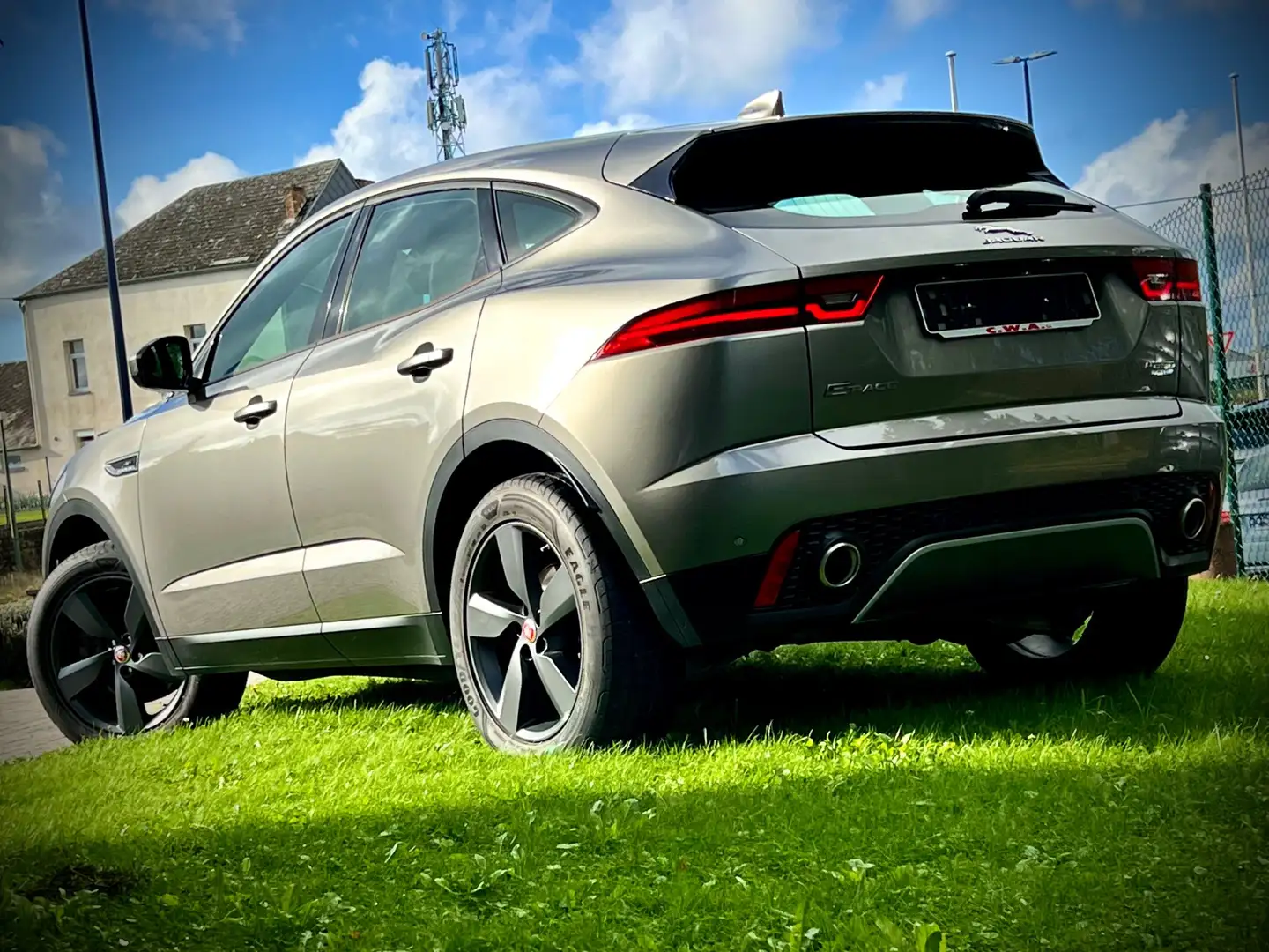 Jaguar E-Pace P 250 2.0 T AWD S (EU6.2) Grijs - 2