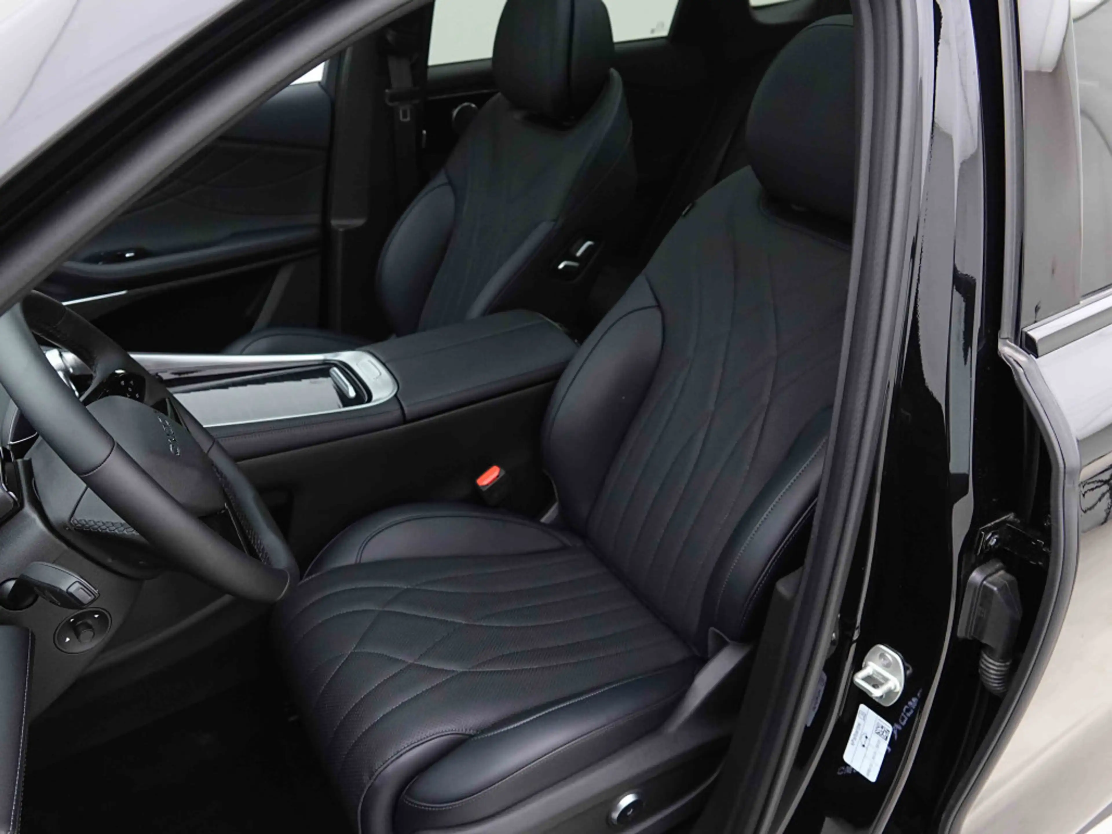 Omoda 9 PHEV 537 Premium | EV range 145 Km | Pano | Leather | Head Up | 360 Cam — photo 8