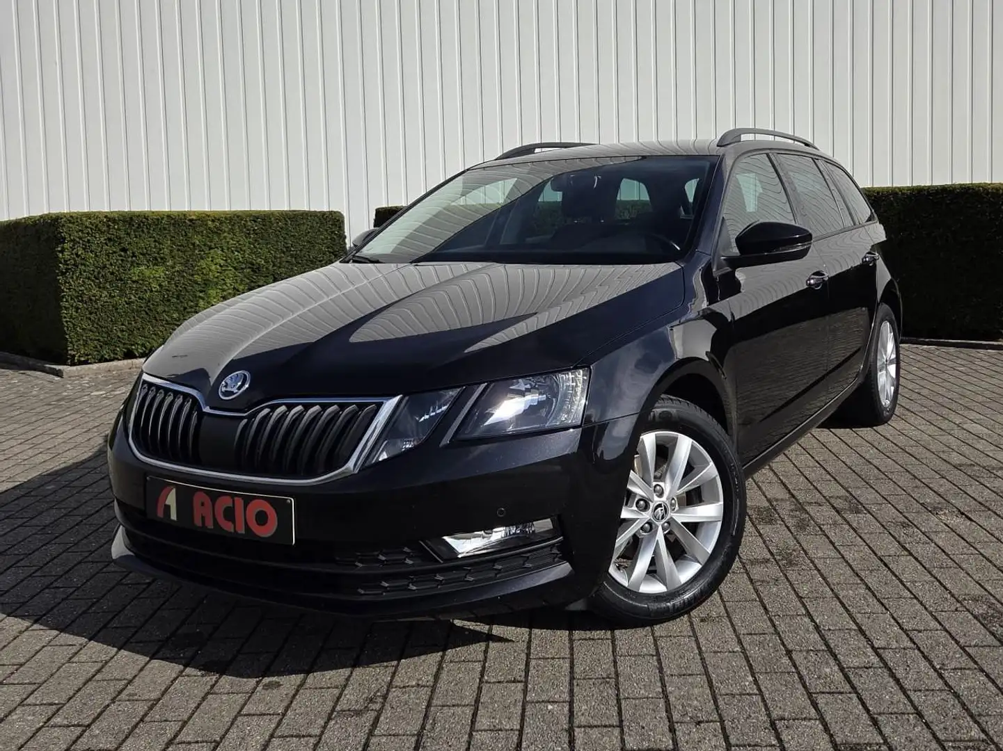 Skoda Octavia Octavia SW 1.0 TSI Ambition Noir - 1