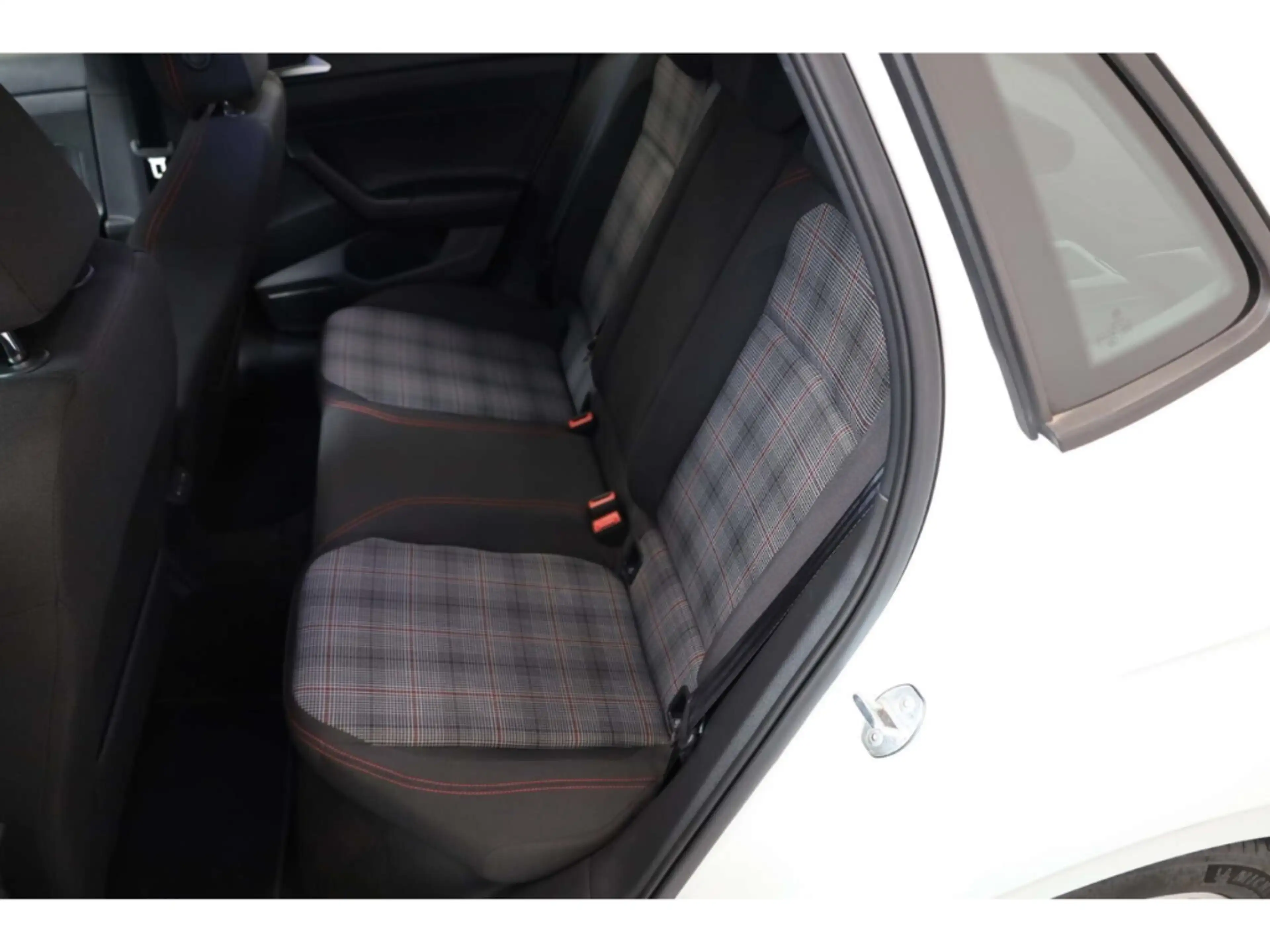 Volkswagen Polo GTI 2.0 TSI — photo 15