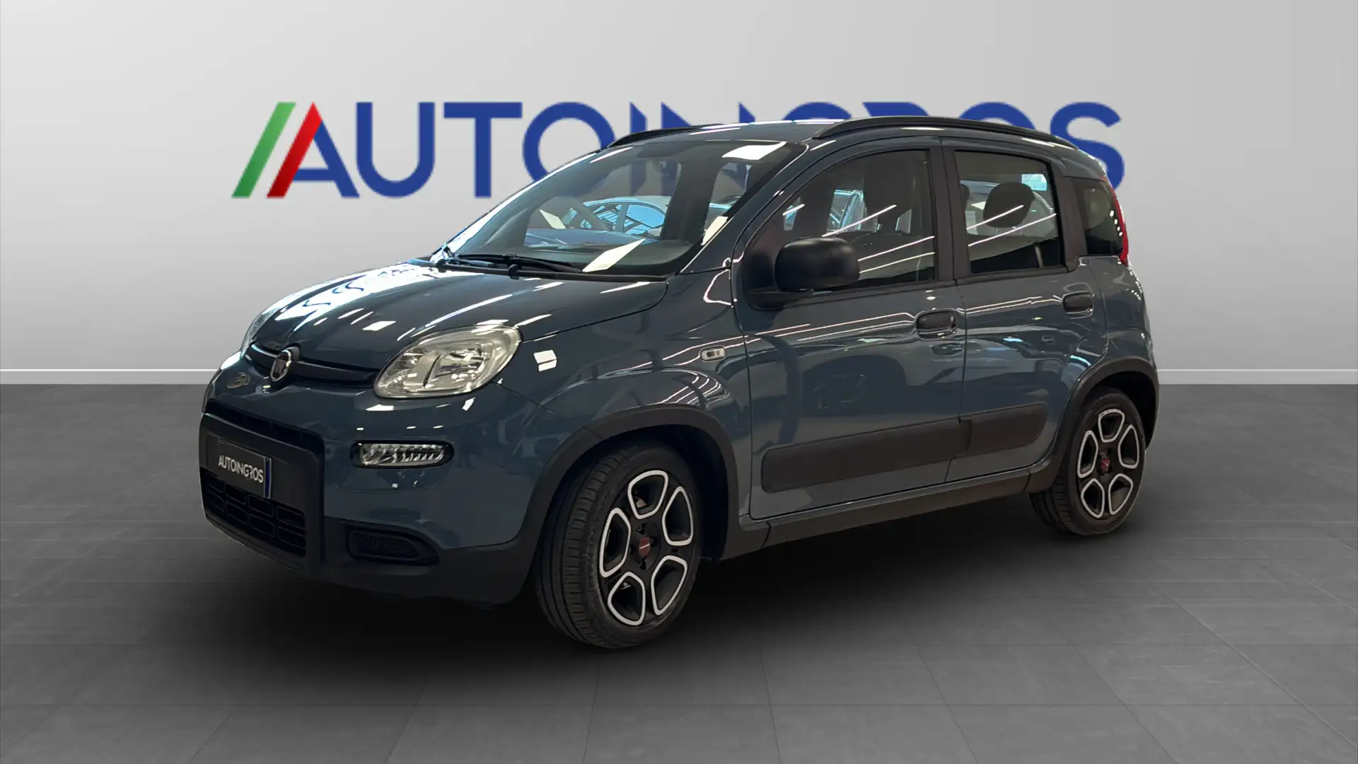 Fiat New Panda 1.0 FireFly Hybrid City Life Blau - 1