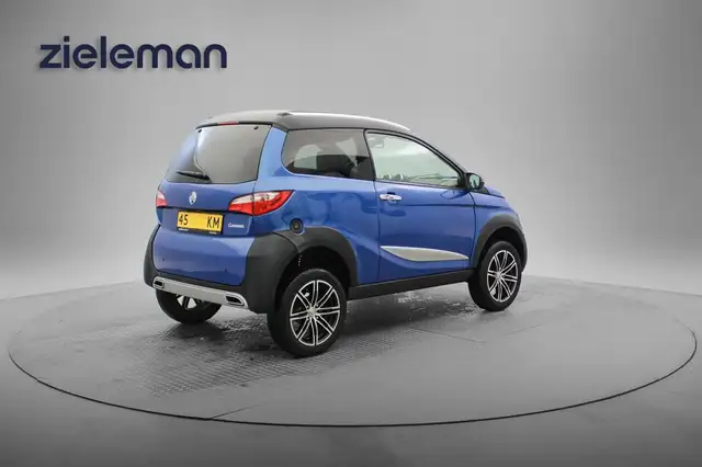 Aixam Crossover view 10