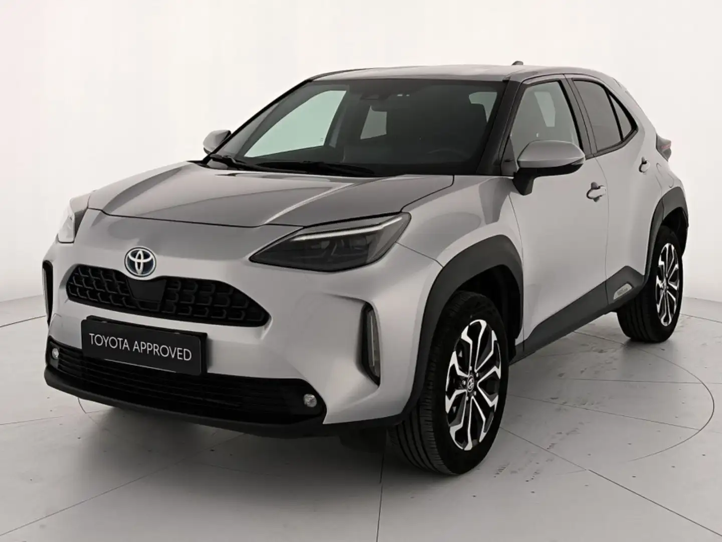 Toyota Yaris Cross 1.5h trend fwd 116cv e-cvt Grigio - 1