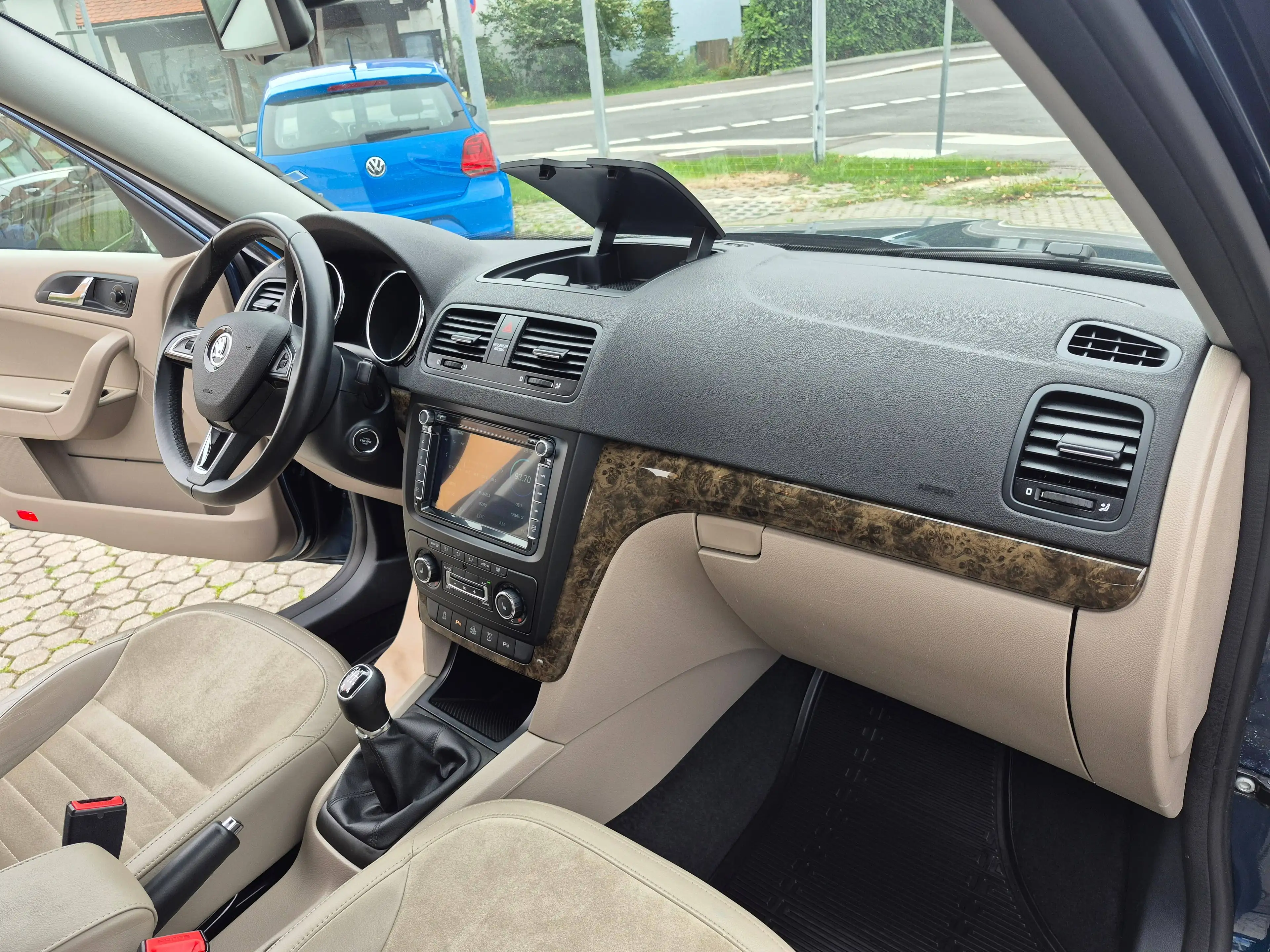 Skoda Yeti 2.0 TDI Elegance  4x4 — photo 7