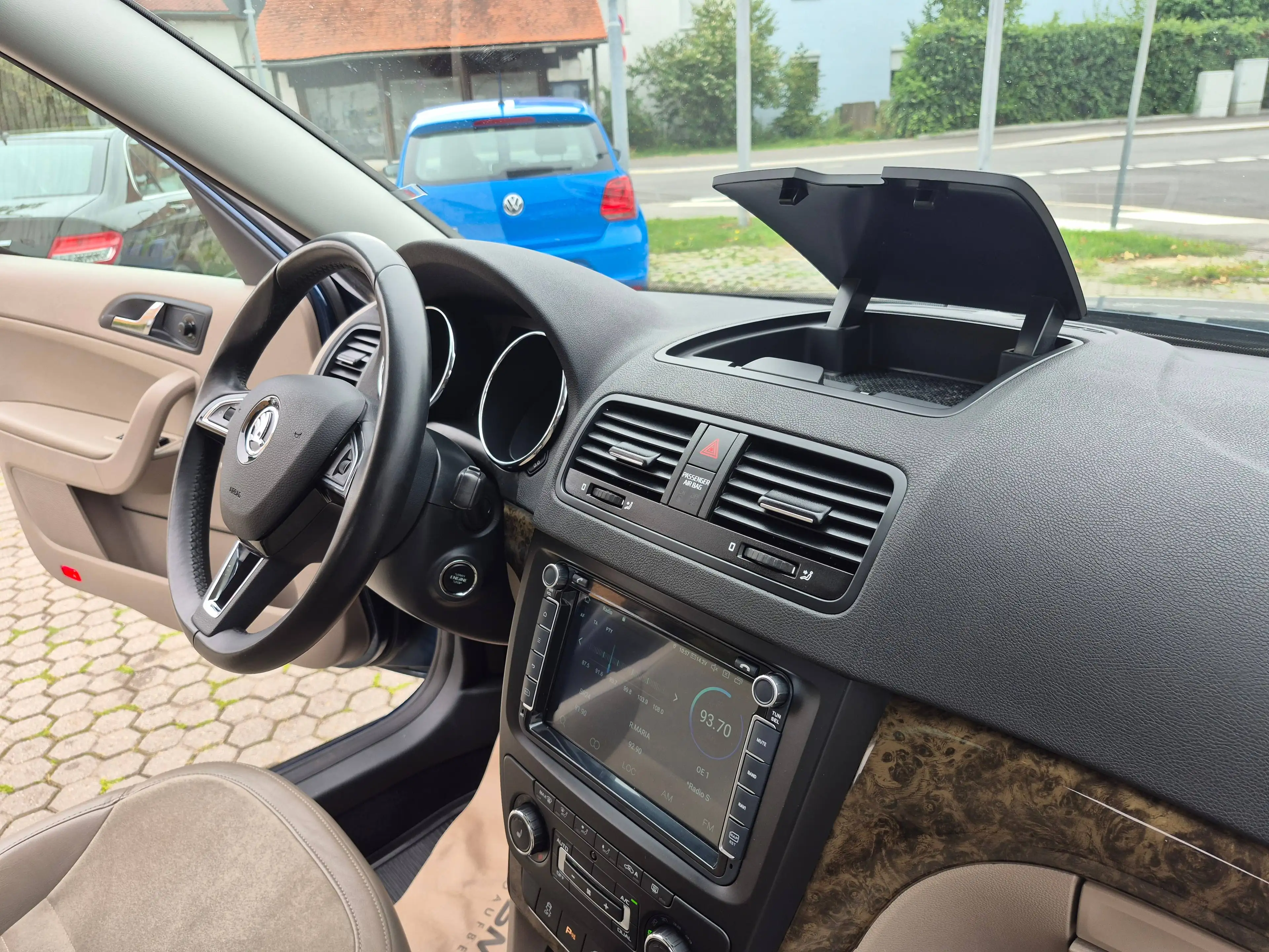 Skoda Yeti 2.0 TDI Elegance  4x4 — photo 12