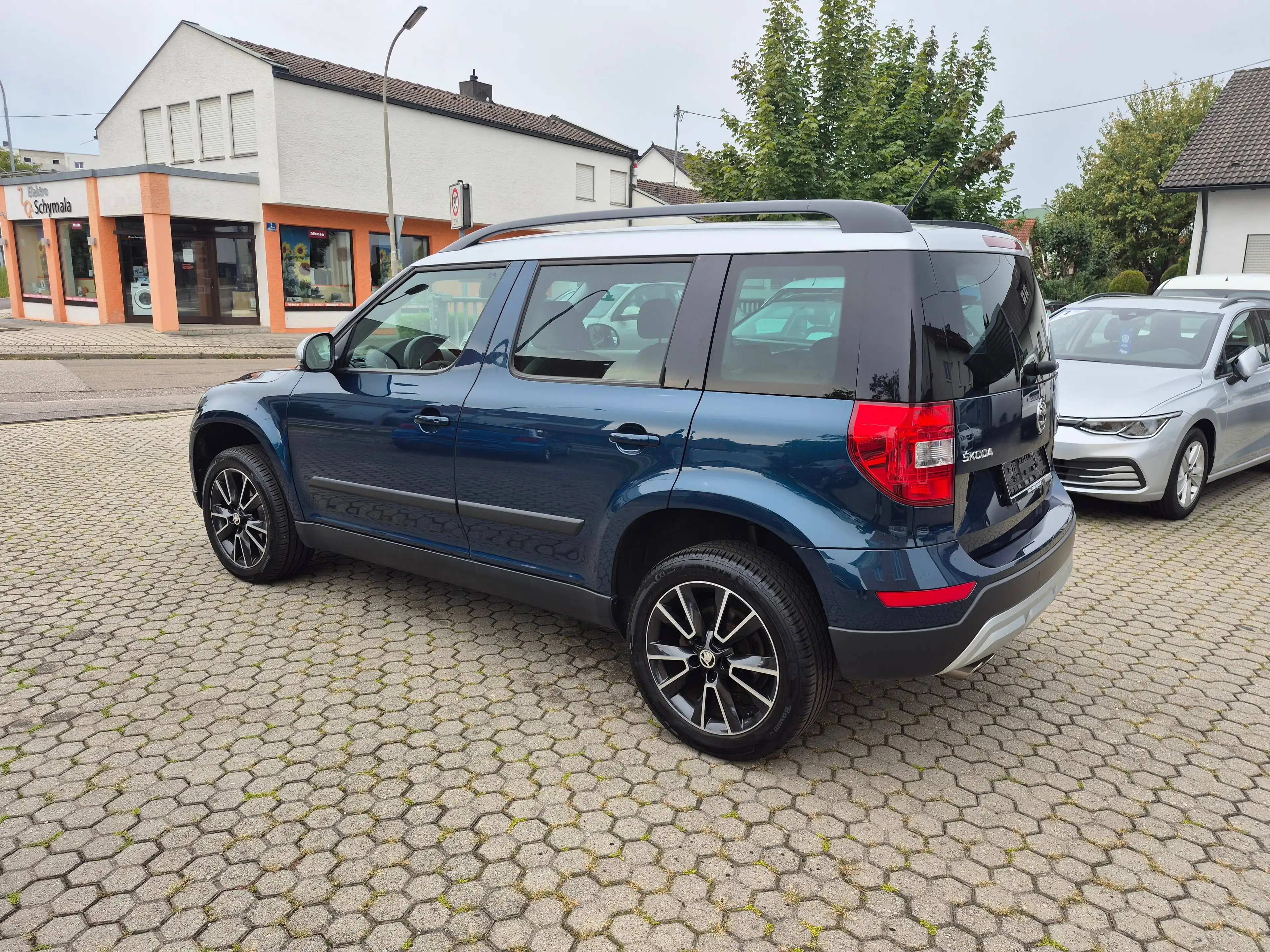 Skoda Yeti 2.0 TDI Elegance  4x4 — photo 8