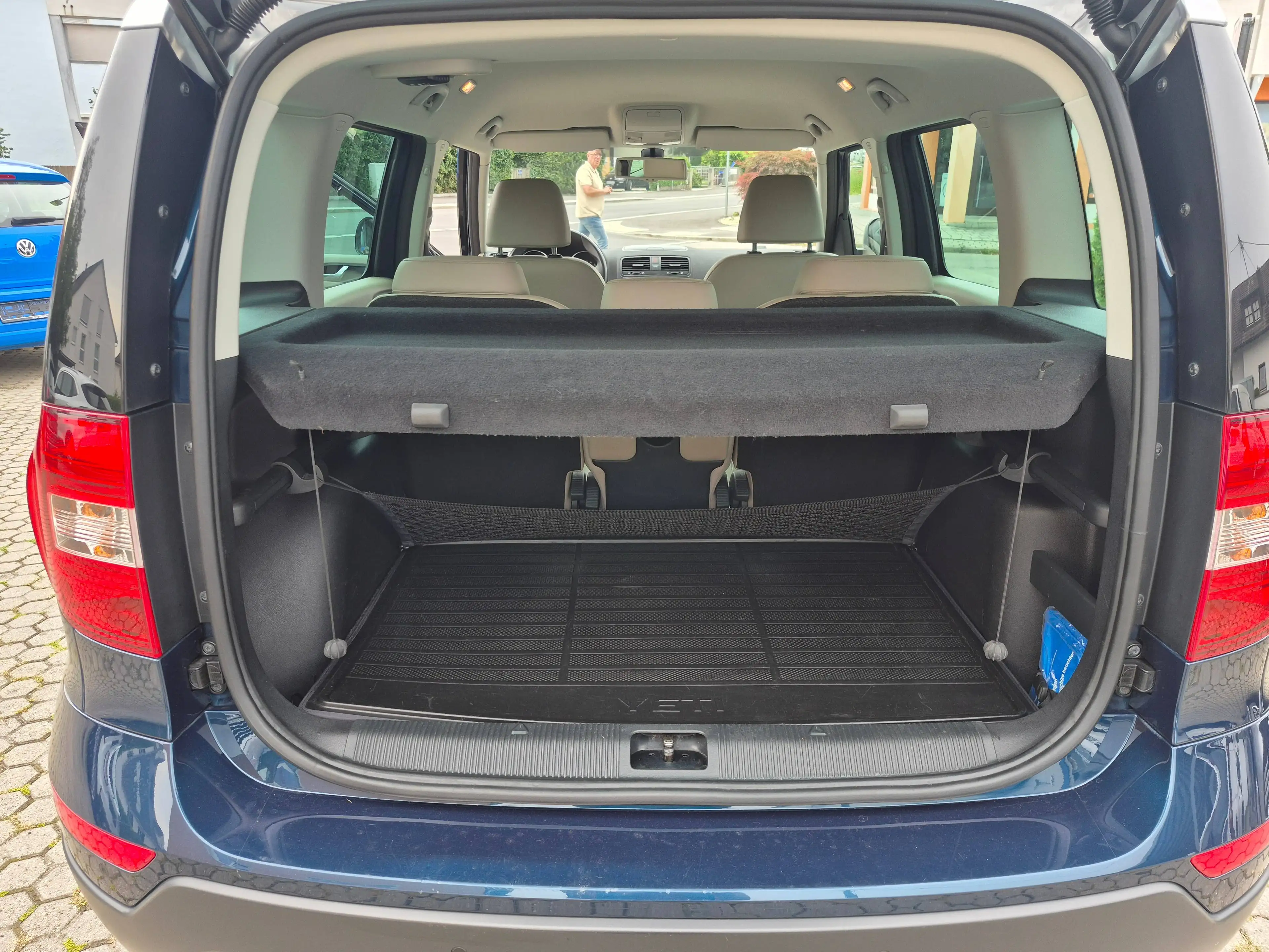 Skoda Yeti 2.0 TDI Elegance  4x4 — photo 14