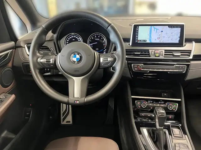 BMW 2 Series view 8