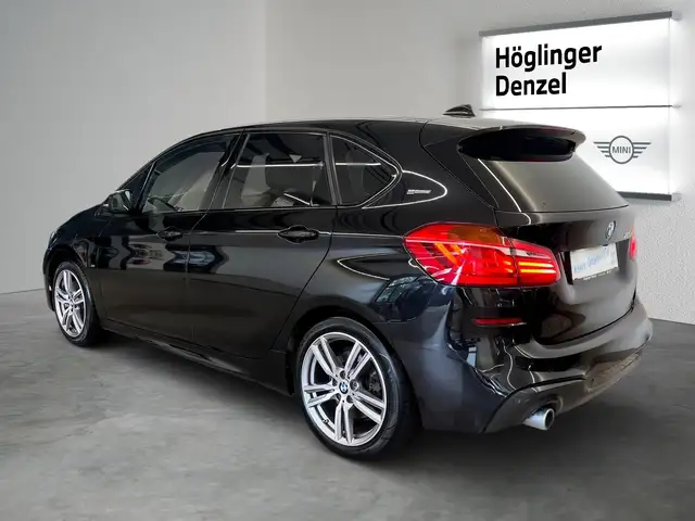 BMW 2 Series view 10