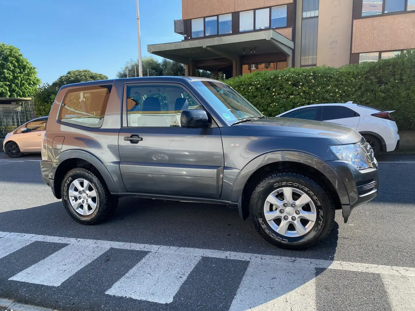 Mitsubishi Pajero Pajero 3.2 cr Intense 3p auto Grigio - 2