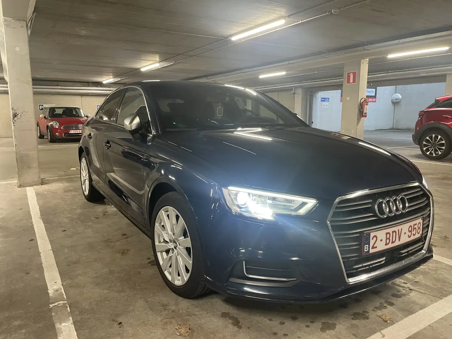 Audi A3 1.6 TDI Limousine S tronic design - 2