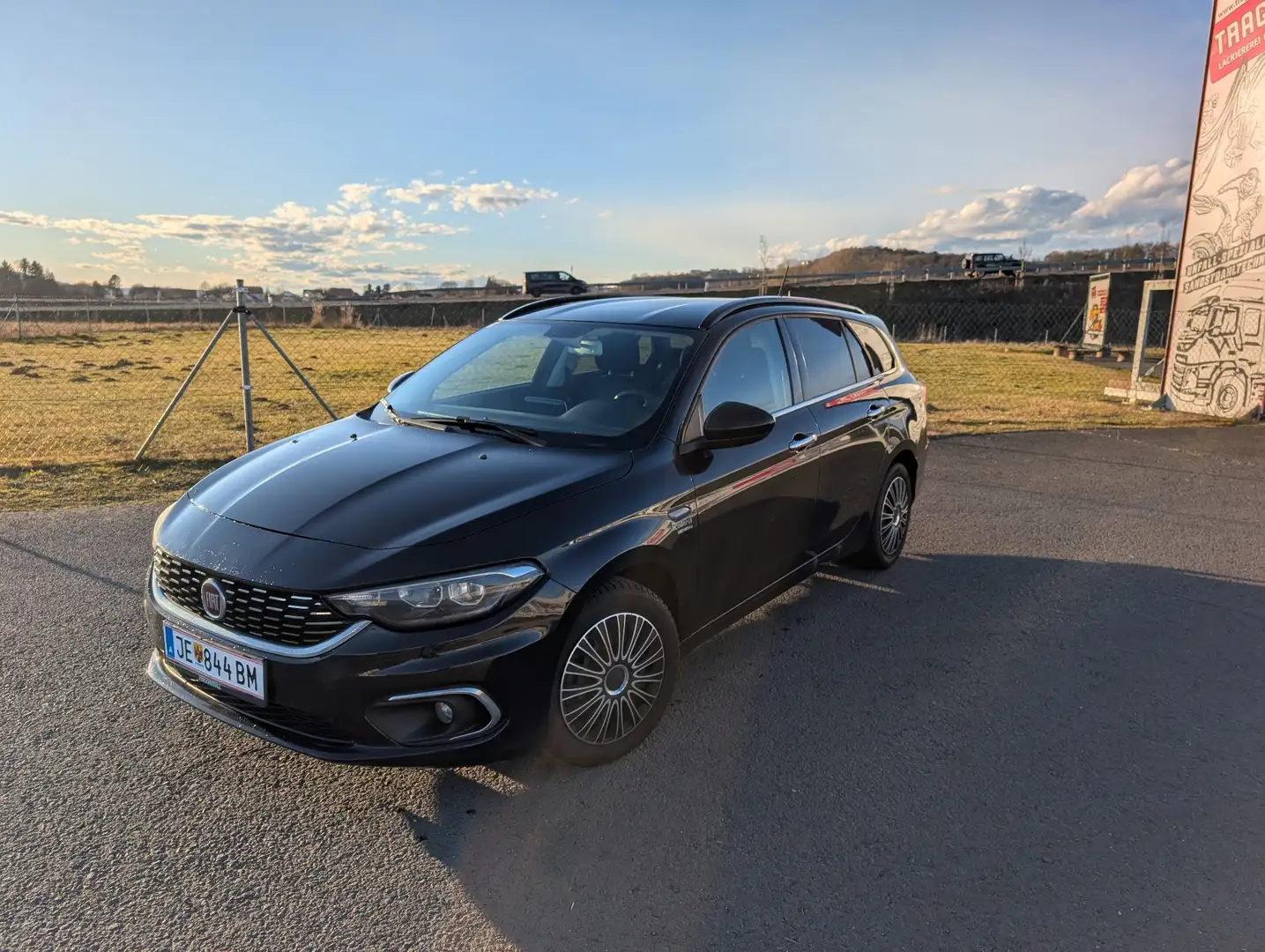 Fiat Tipo Tipo 1,6 MultiJet II 120 Lounge Schwarz - 1