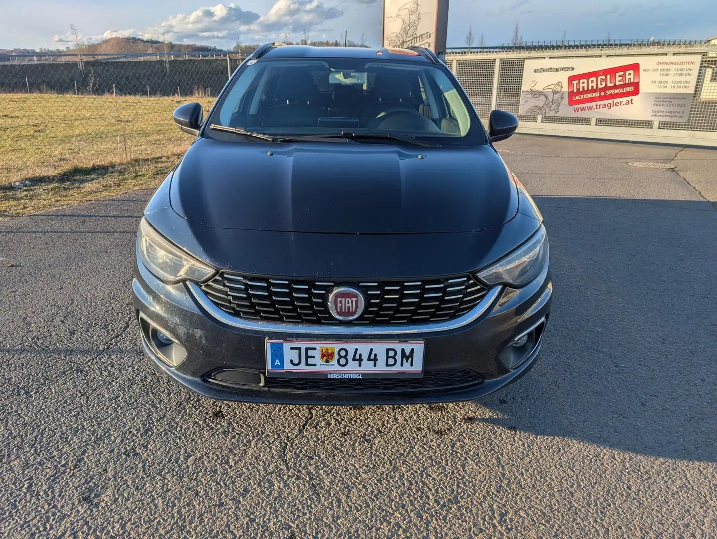 Fiat Tipo Tipo 1,6 MultiJet II 120 Lounge Schwarz - 2