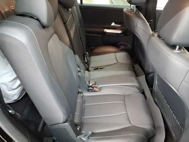 Mercedes-Benz 250 view 14