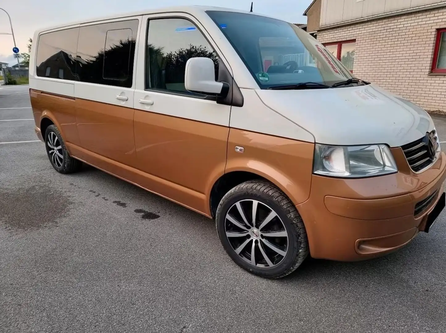Volkswagen T5 Multivan Camper Bronze - 1