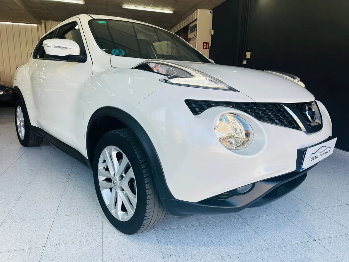 Nissan Juke 1.6 N-Connecta 4x2 XTronic 117 Blanco - 1