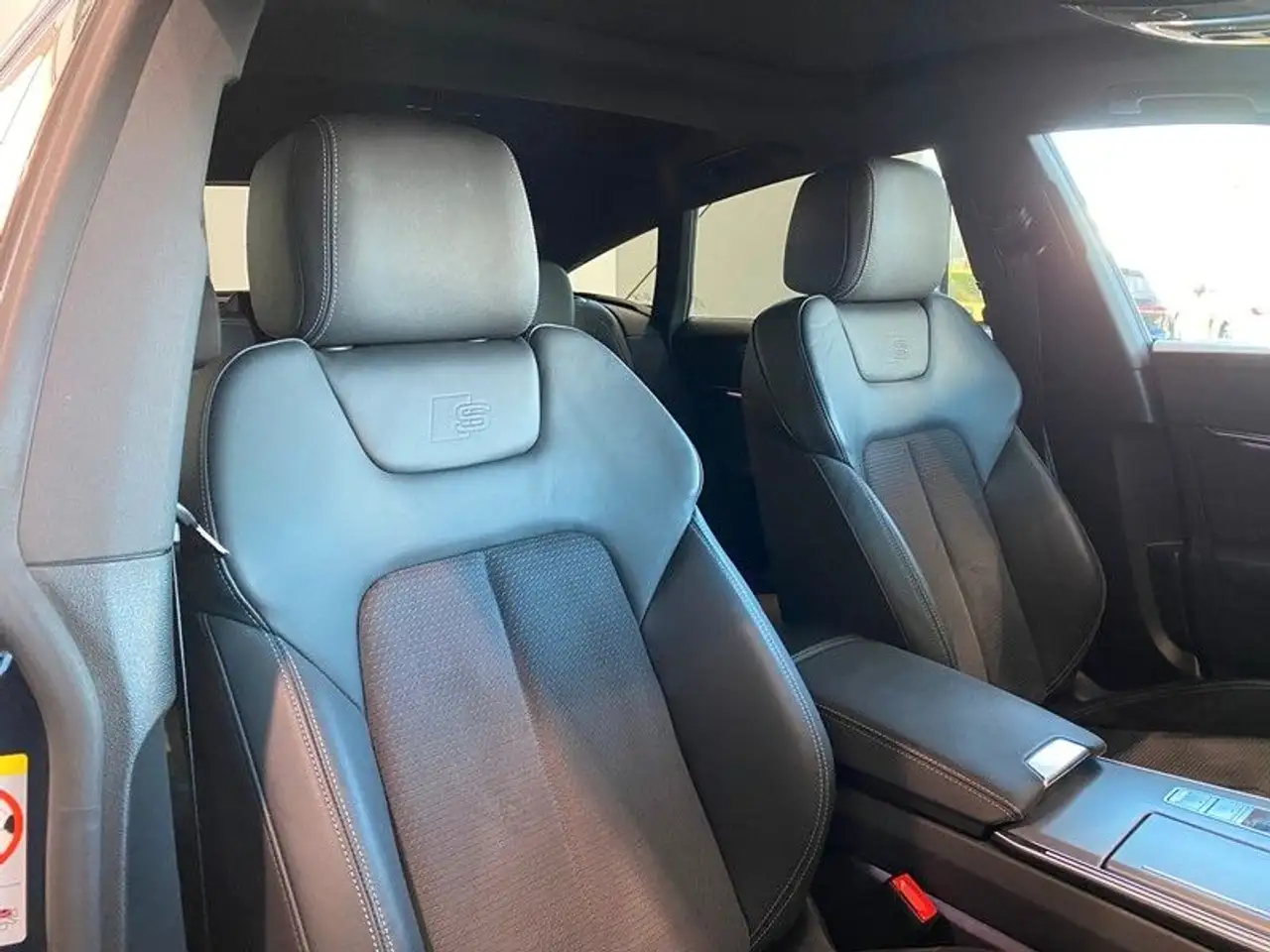Audi A7 quattro S-line+ ViCo Laser Pano HUD AHK ACC 26