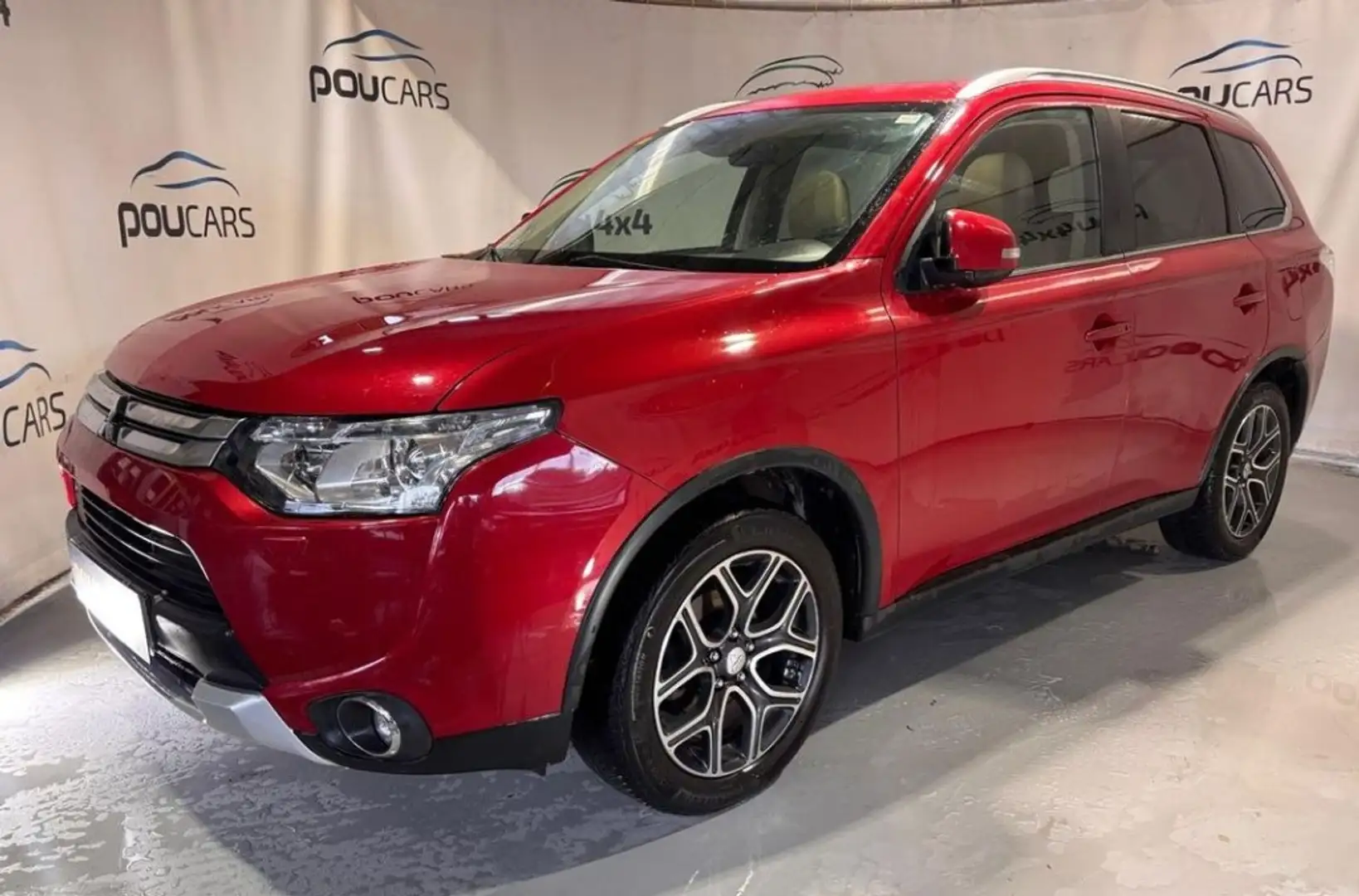 Mitsubishi Outlander 220DI-D Kaiteki AT 4WD Rojo - 2