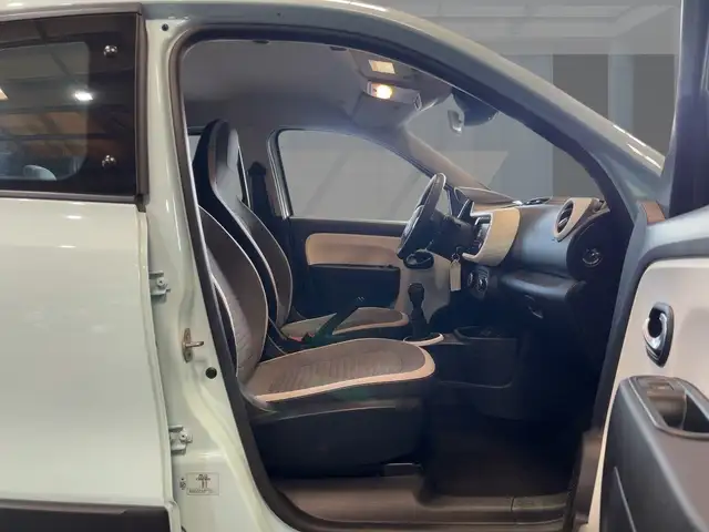 Renault Twingo view 8
