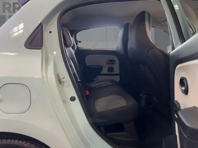 Renault Twingo view 9