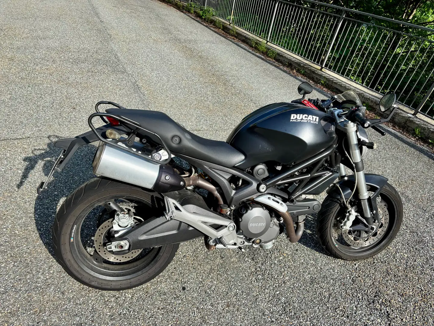 Ducati Monster 696 Monster 696+ (Plus) Noir - 1