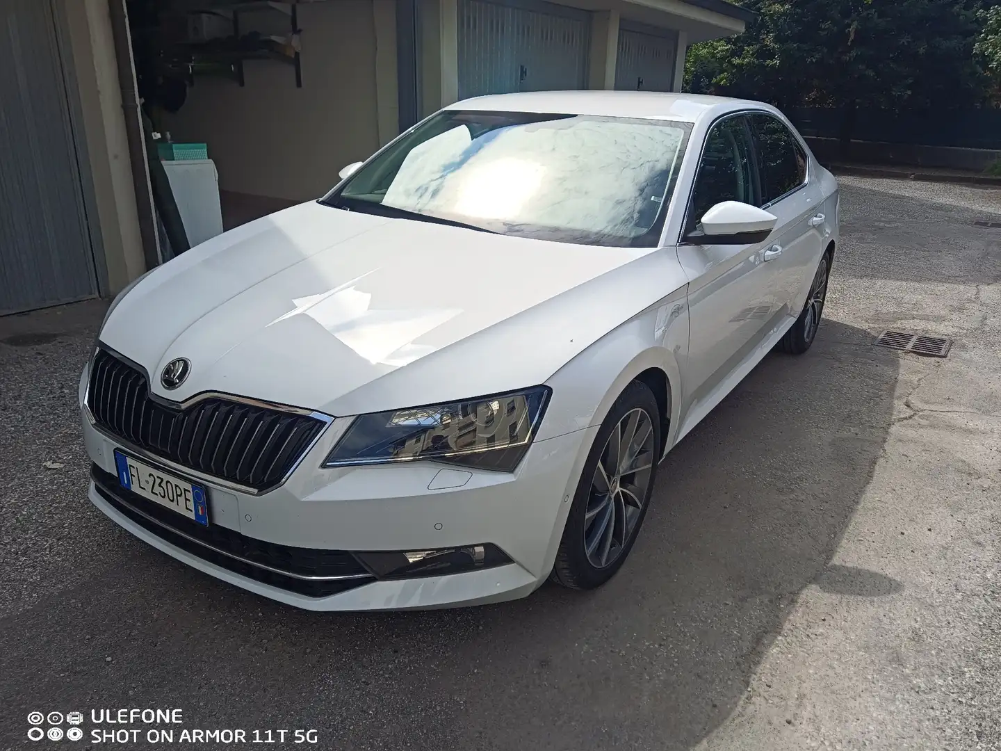 Skoda Superb Superb Berlina2.0 tdi LaurinKlement Wit - 1