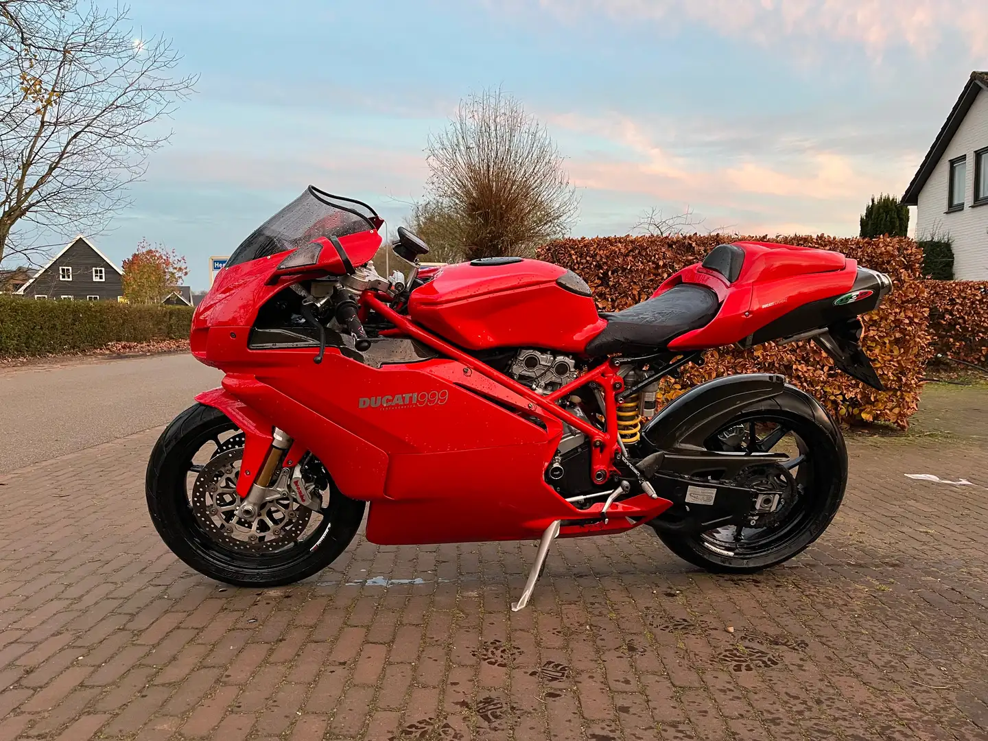 Ducati 999 Rood - 2