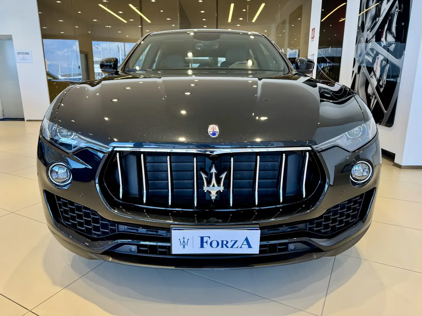 Maserati Levante 3.0 V6 275cv, C.20" , Sedili risc. , Kick sensor Nero - 2