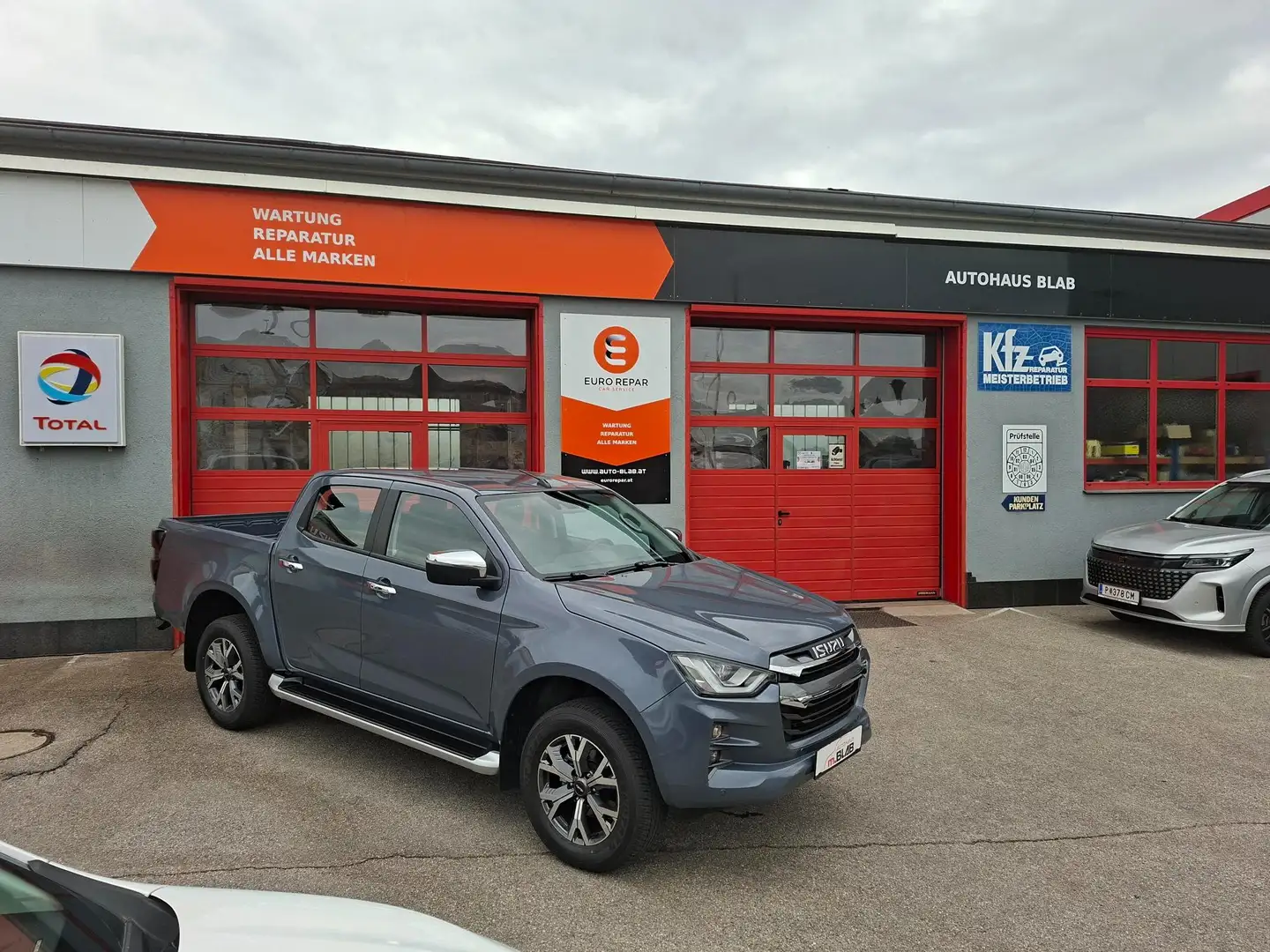 Isuzu D-Max Double Cab LSE Automatik * AHV 3500 KG * Grau - 1