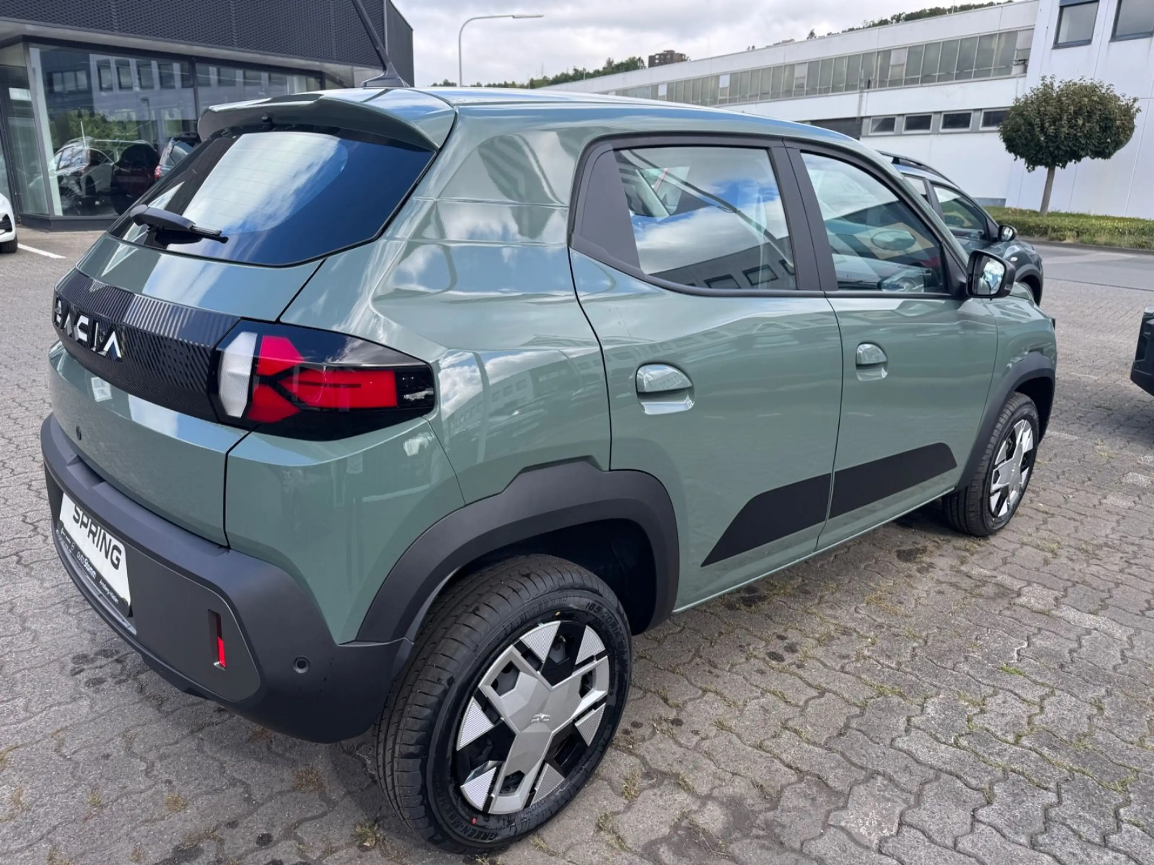 Dacia Spring Electric Expression — photo 11