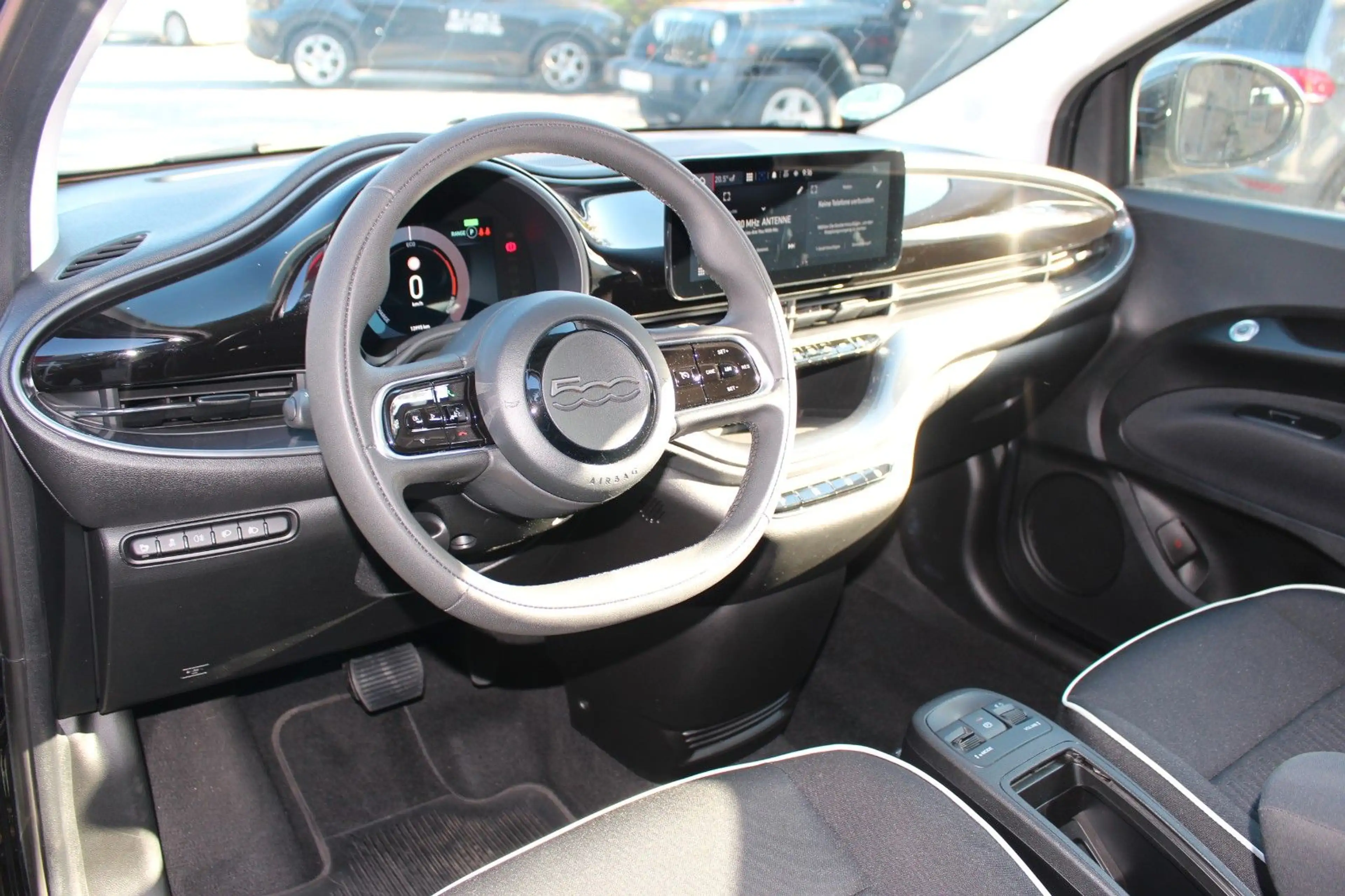 Fiat 500e KAMERA/TOTWINKL./SOH 95,7% — photo 11