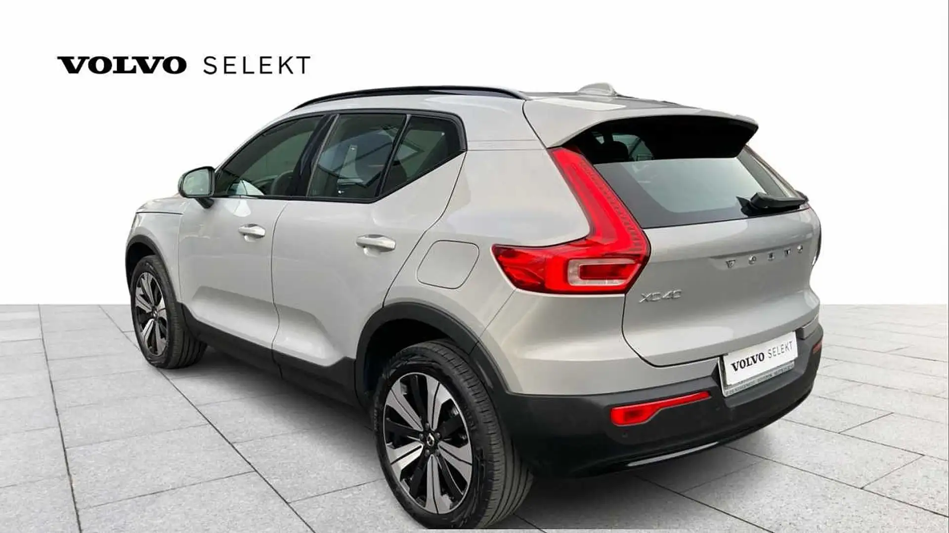 Volvo XC40 Recharge Plus Silber - 2