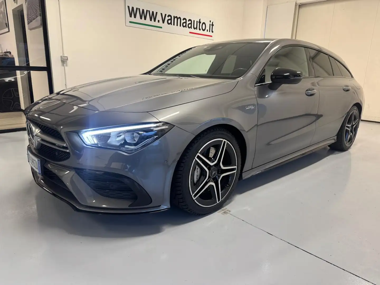 Mercedes-Benz CLA 35 AMG 4Matic Shooting Brake Grigio - 1