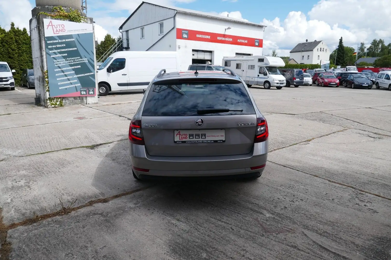 Skoda Octavia Combi Clever/PDC vo+hi/Navi/LED/DAB+ Beige - 2