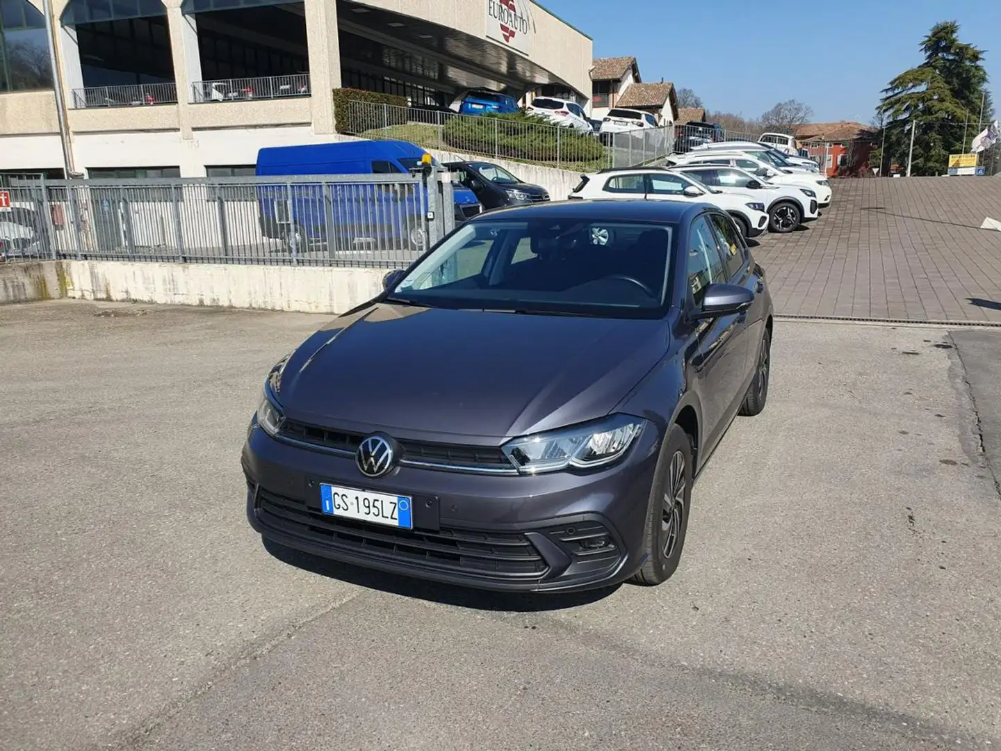 Volkswagen Polo 1.0 Life Grigio - 1