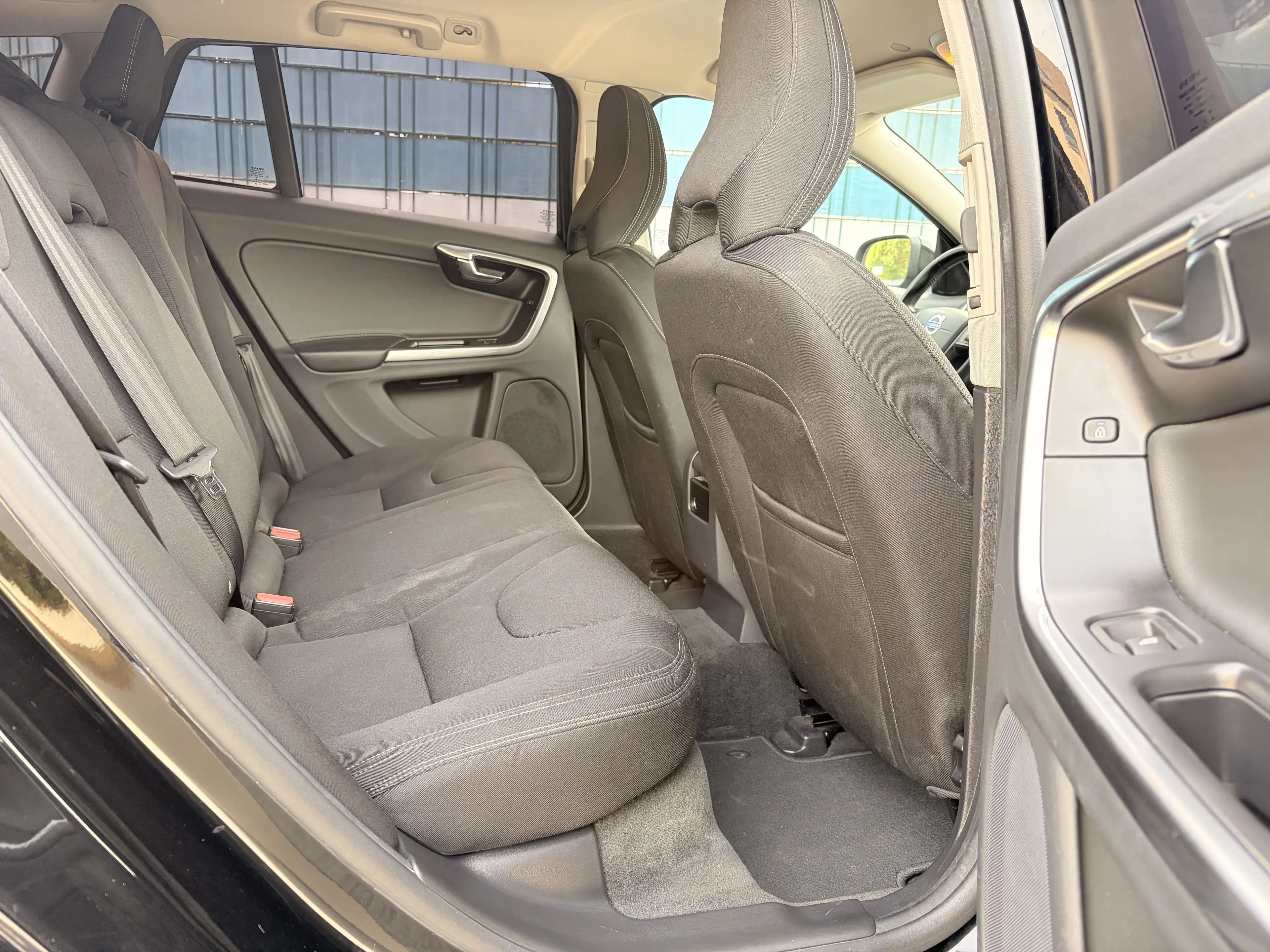 Volvo V60 *2-HAND*EURO-6*NAVI*KLIMA*TÜV11/2027*INSPEKTION NE — photo 12