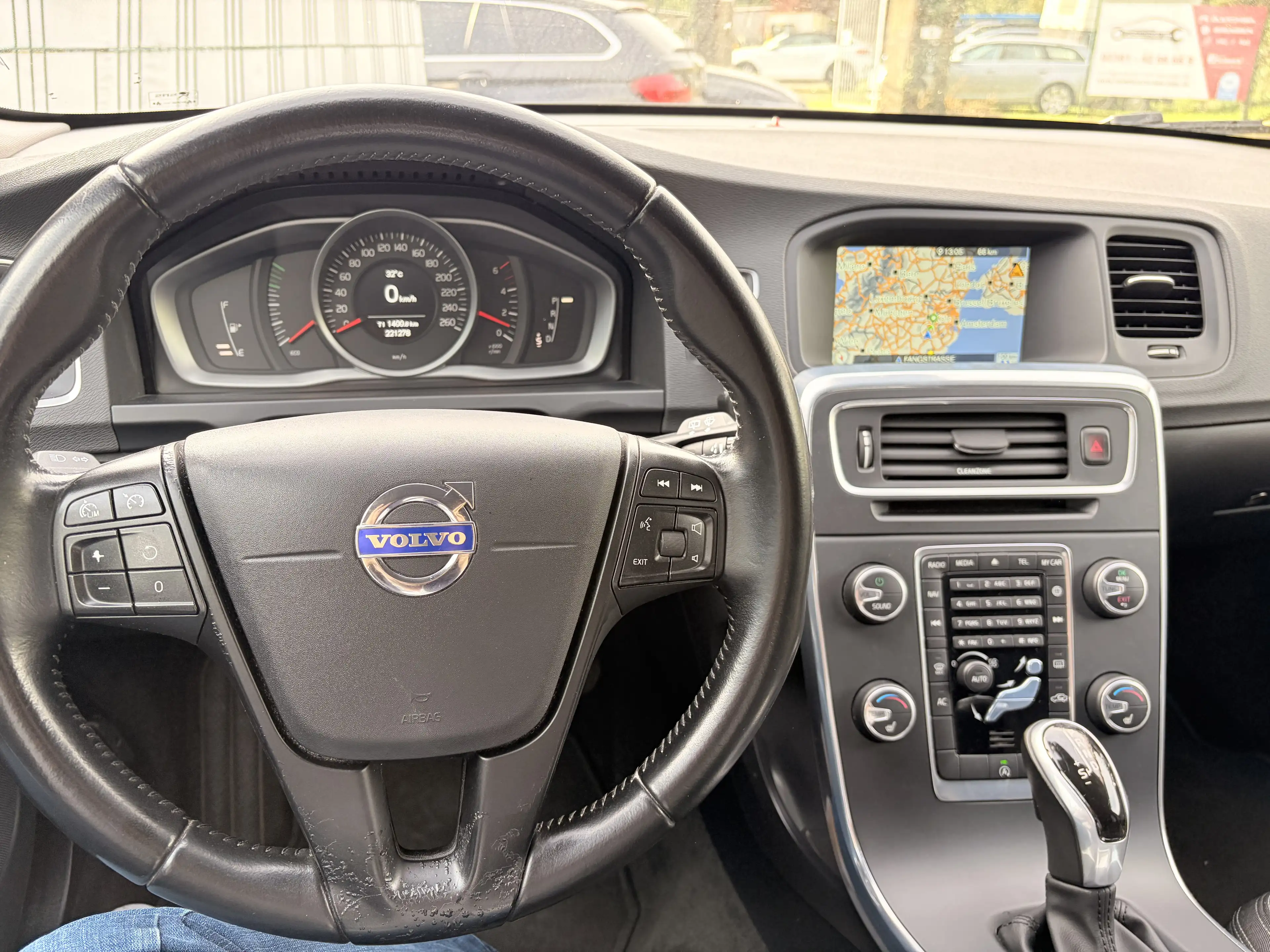 Volvo V60 *2-HAND*EURO-6*NAVI*KLIMA*TÜV11/2027*INSPEKTION NE — photo 15